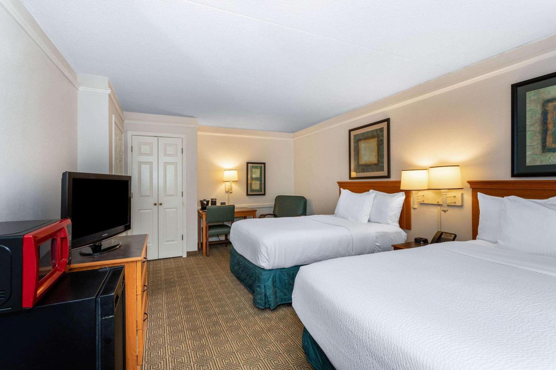 La Quinta Inn by Wyndham Tallahassee North photo 52