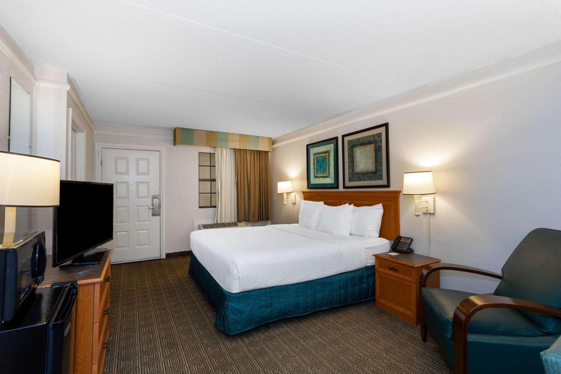 La Quinta Inn by Wyndham Tallahassee North photo 54