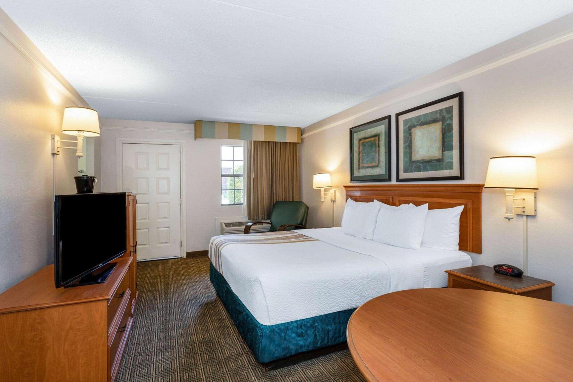 La Quinta Inn by Wyndham Tallahassee North photo 47