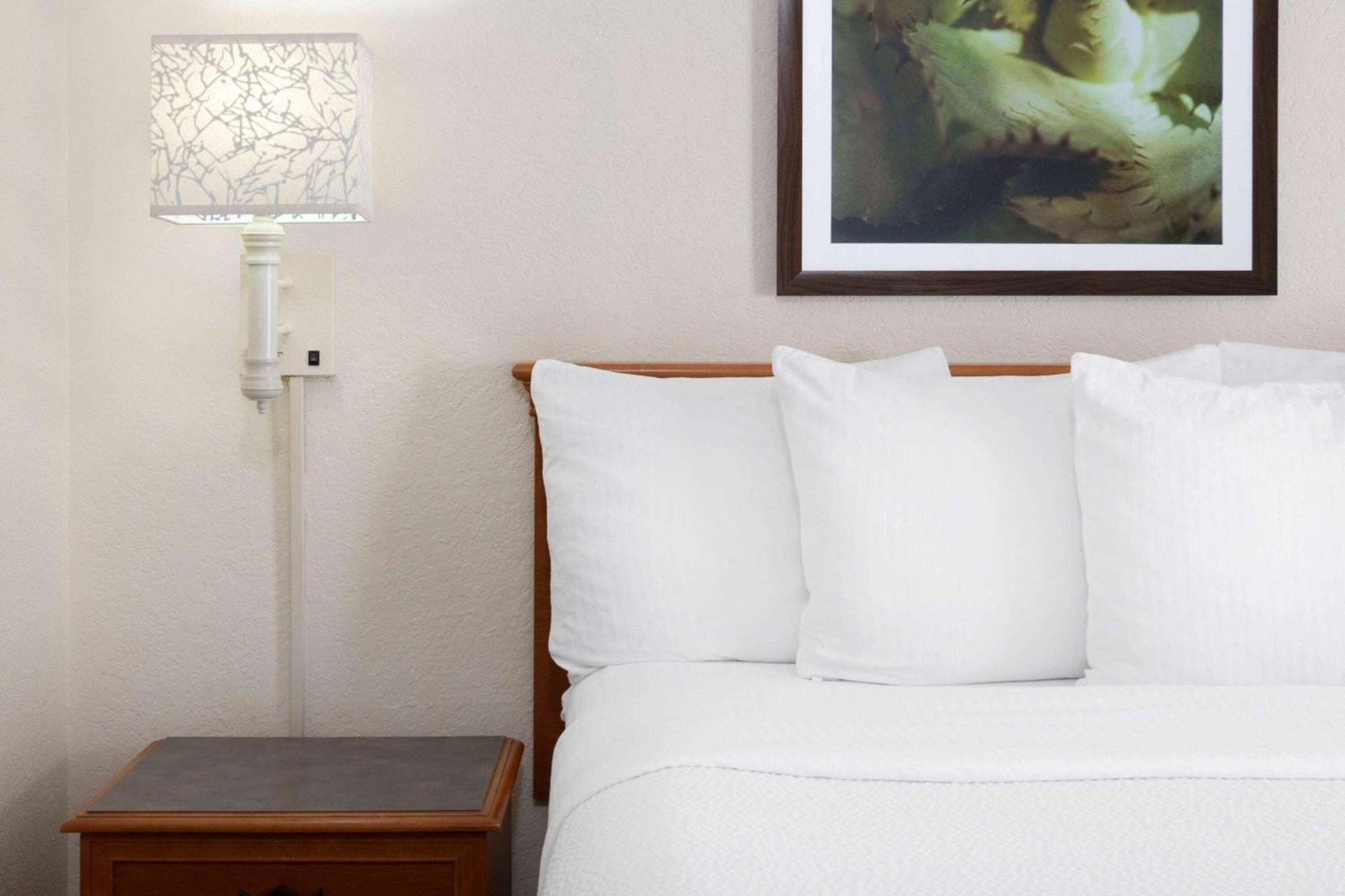 La Quinta East Deerfield Beach - Boca Raton photo 43