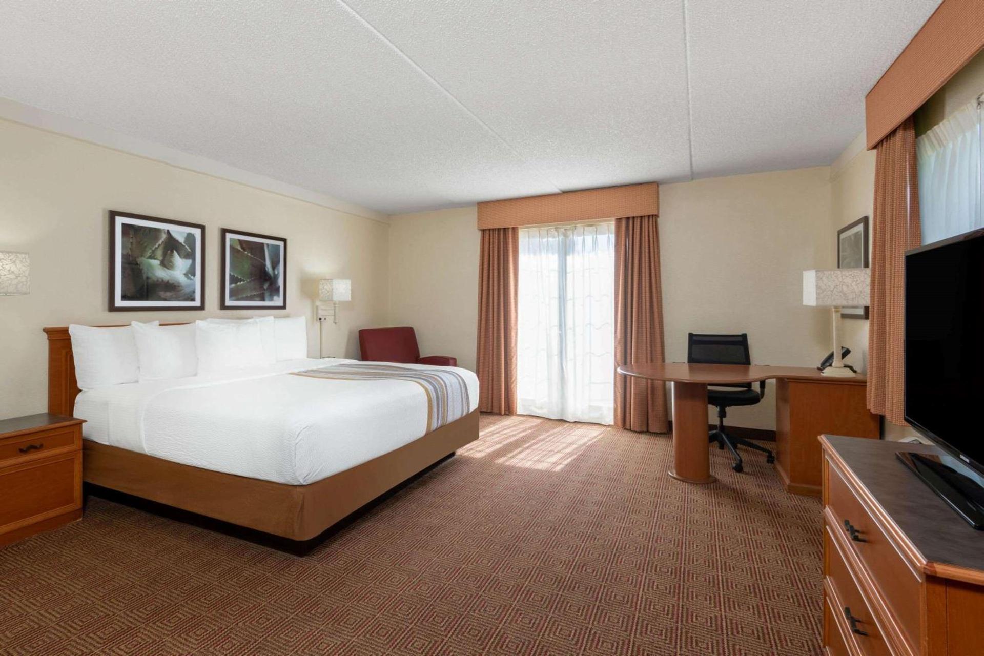La Quinta East Deerfield Beach - Boca Raton photo 28