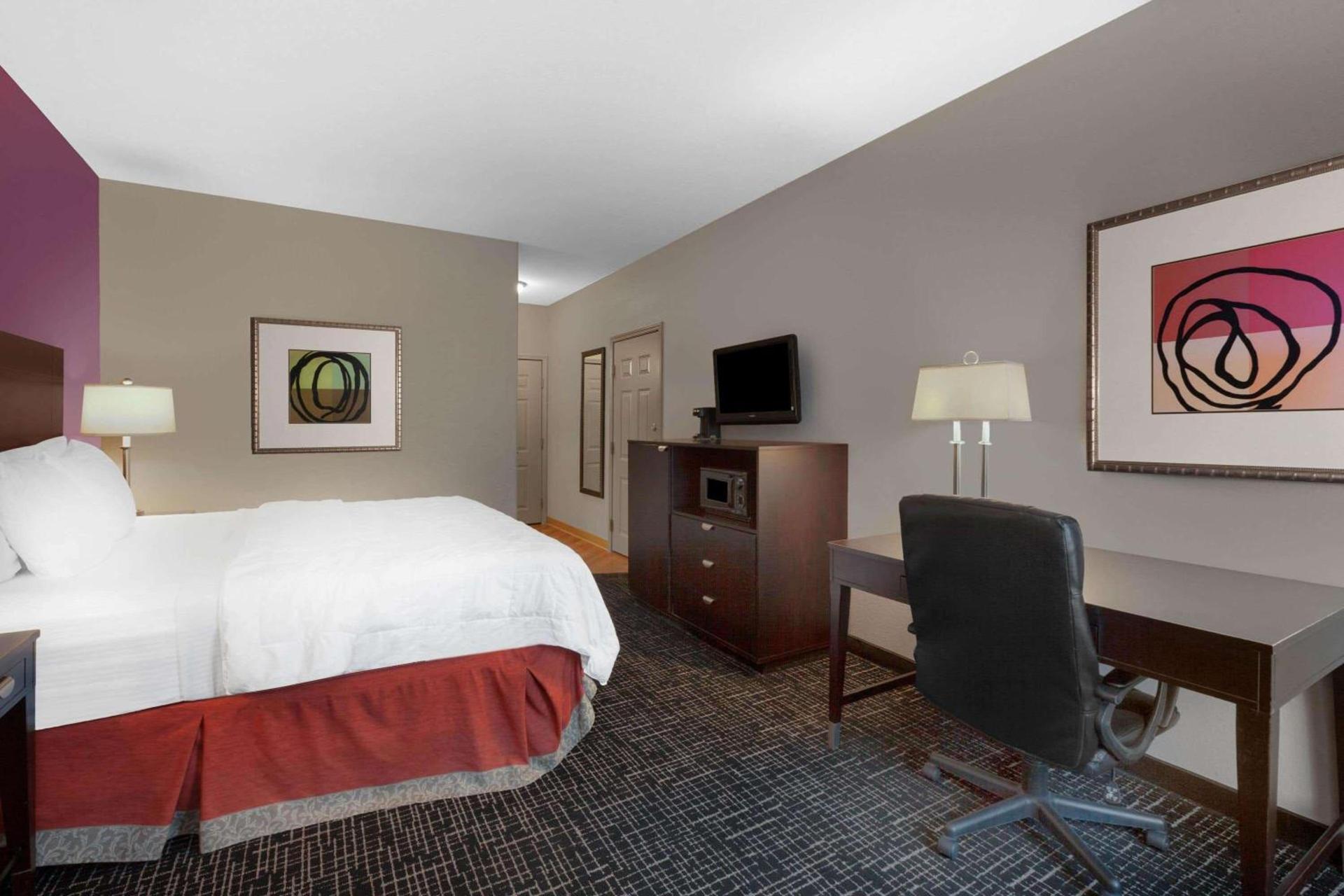 La Quinta by Wyndham Lumberton photo 42