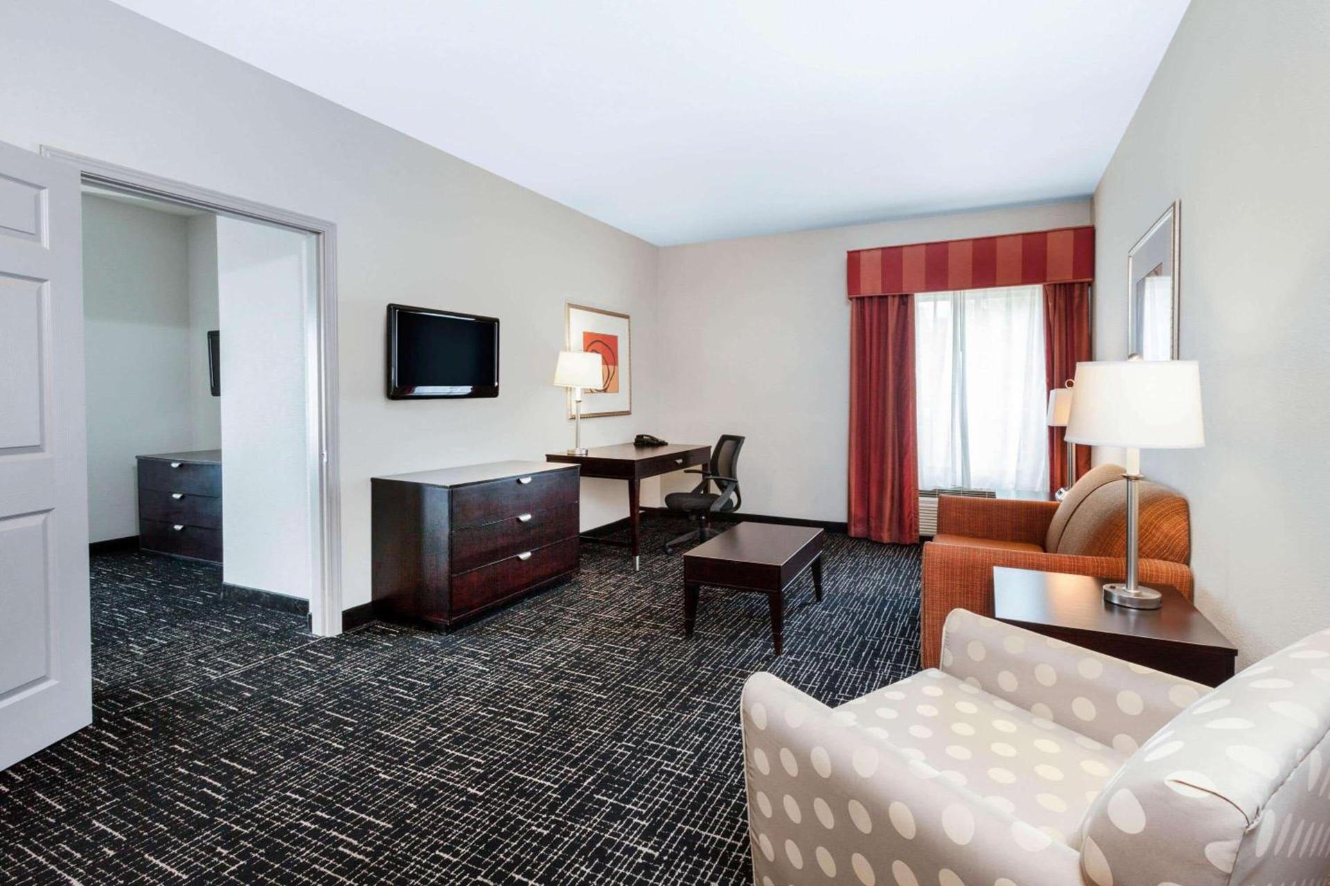La Quinta by Wyndham Lumberton photo 44