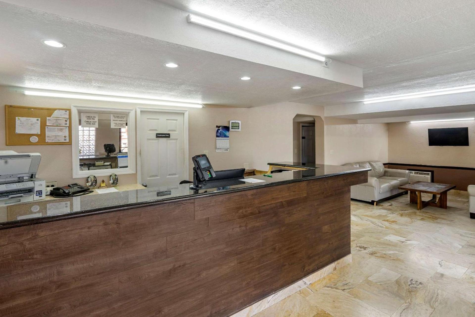Rodeway Inn Clearwater-Dunedin photo 6