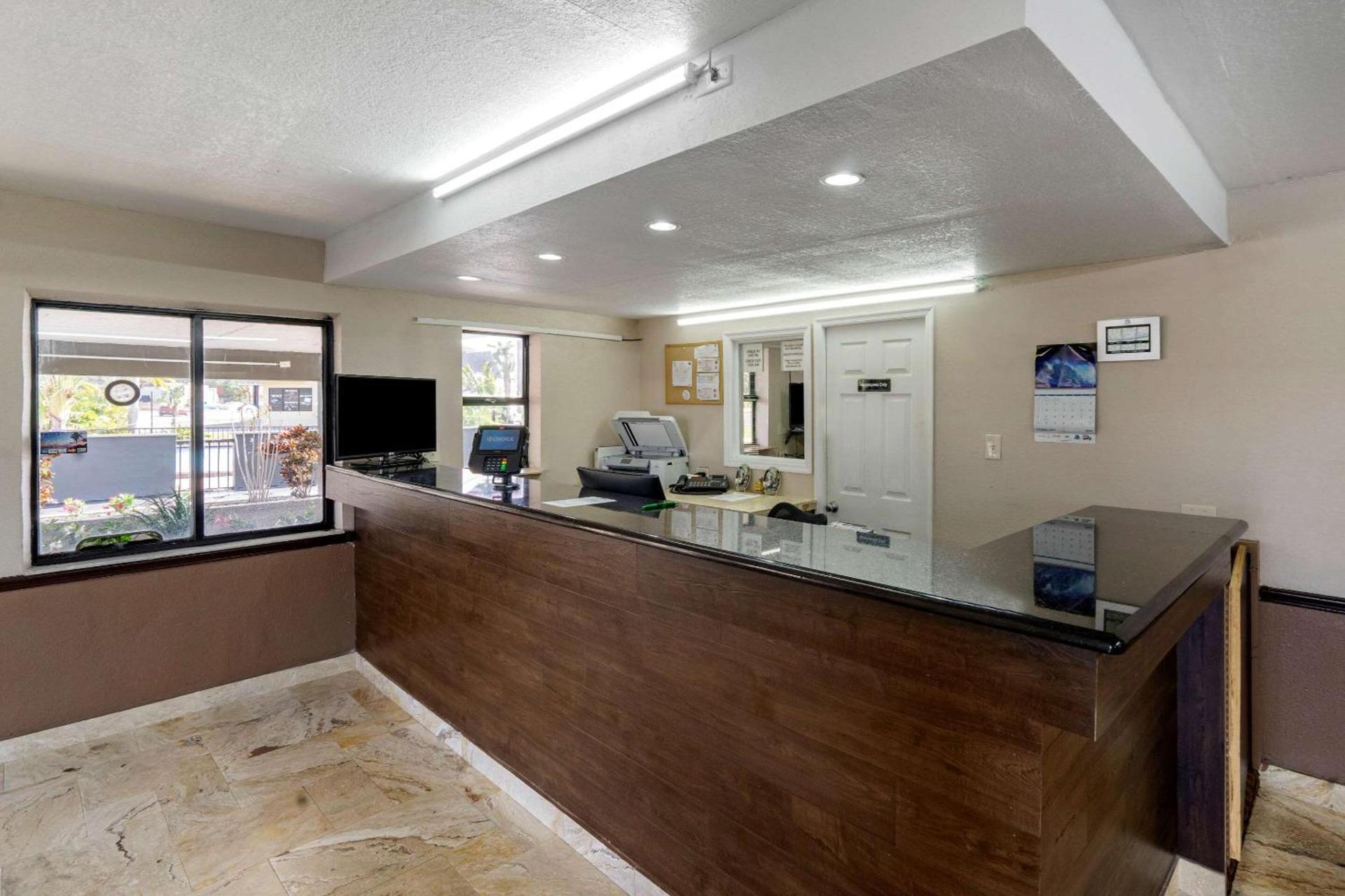 Rodeway Inn Clearwater-Dunedin photo 5