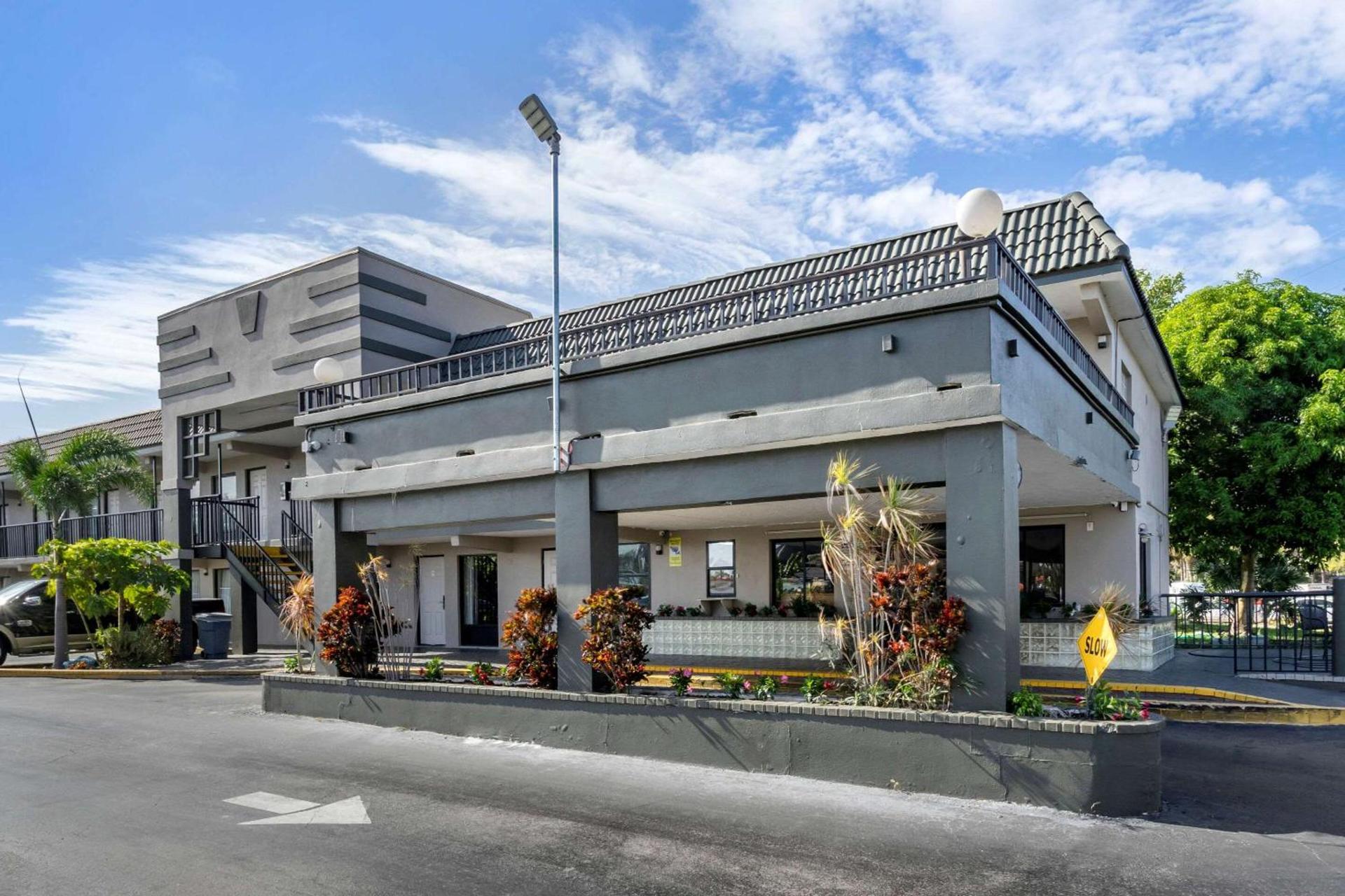 Rodeway Inn Clearwater-Dunedin photo 1