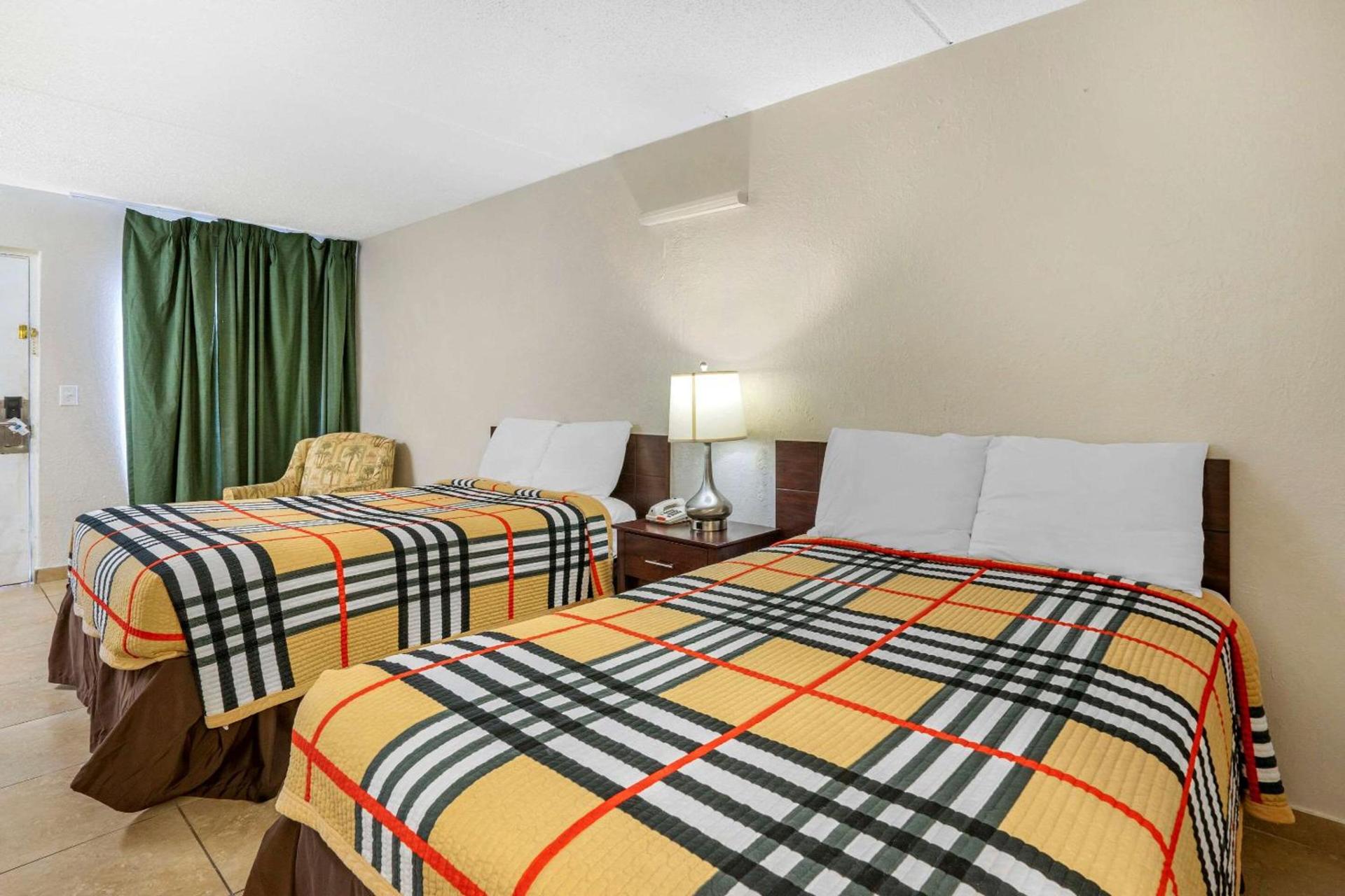 Rodeway Inn Clearwater-Dunedin photo 20