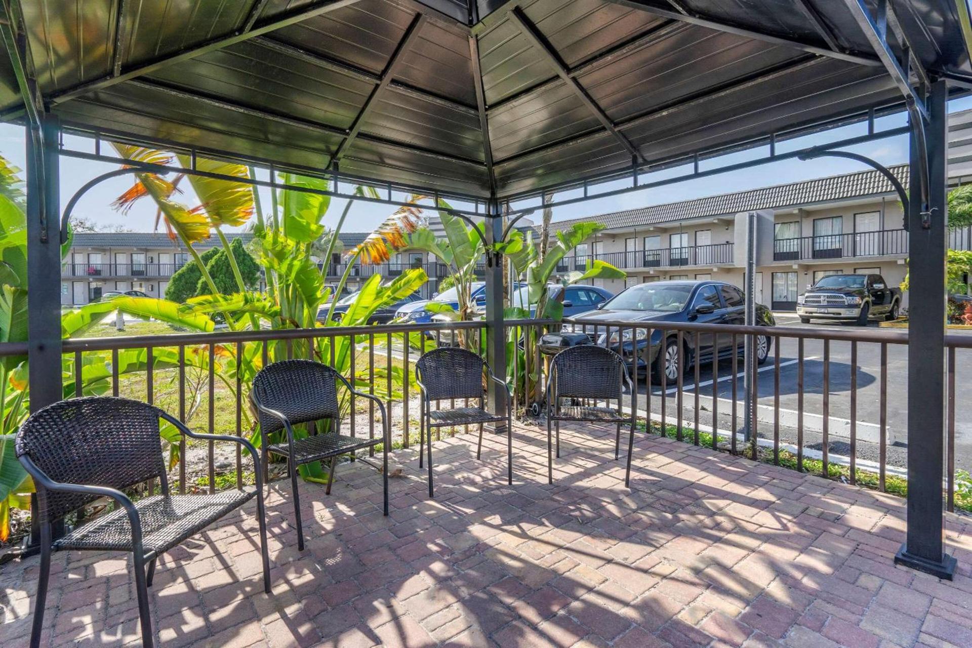 Rodeway Inn Clearwater-Dunedin photo 28