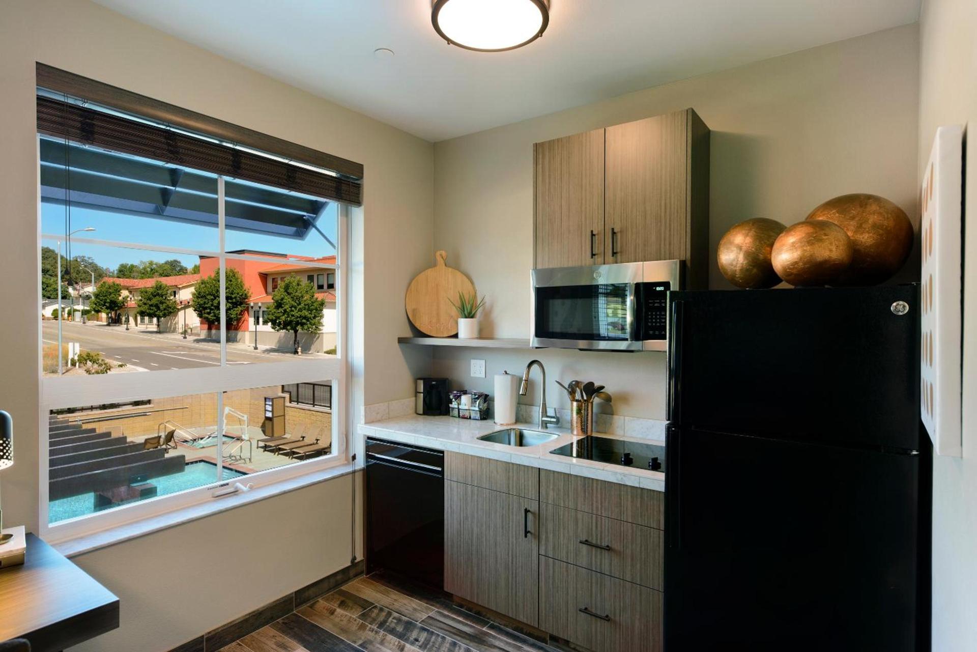 Oxford Suites Paso Robles photo 4