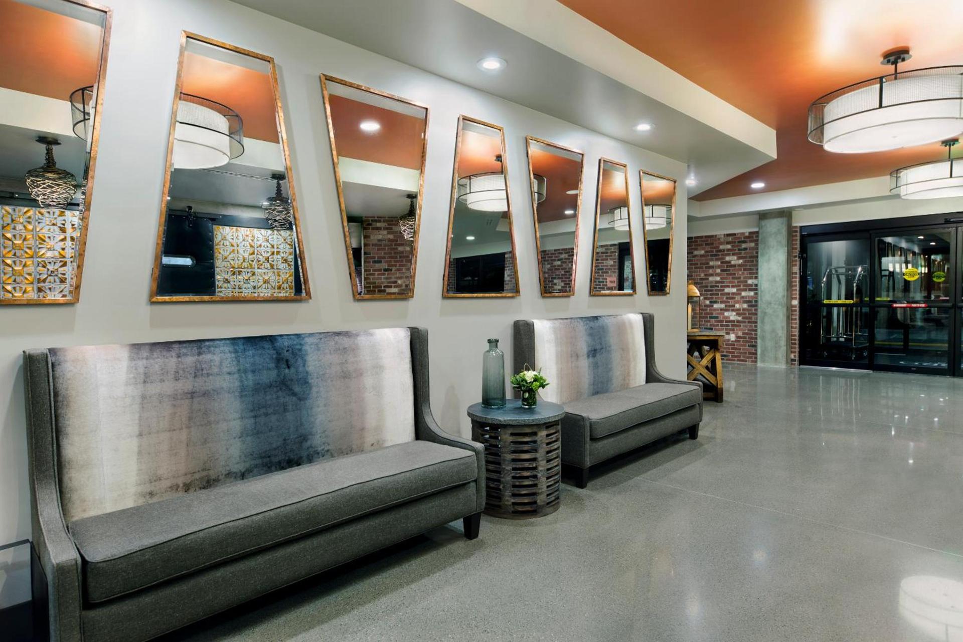 Oxford Suites Paso Robles photo 11