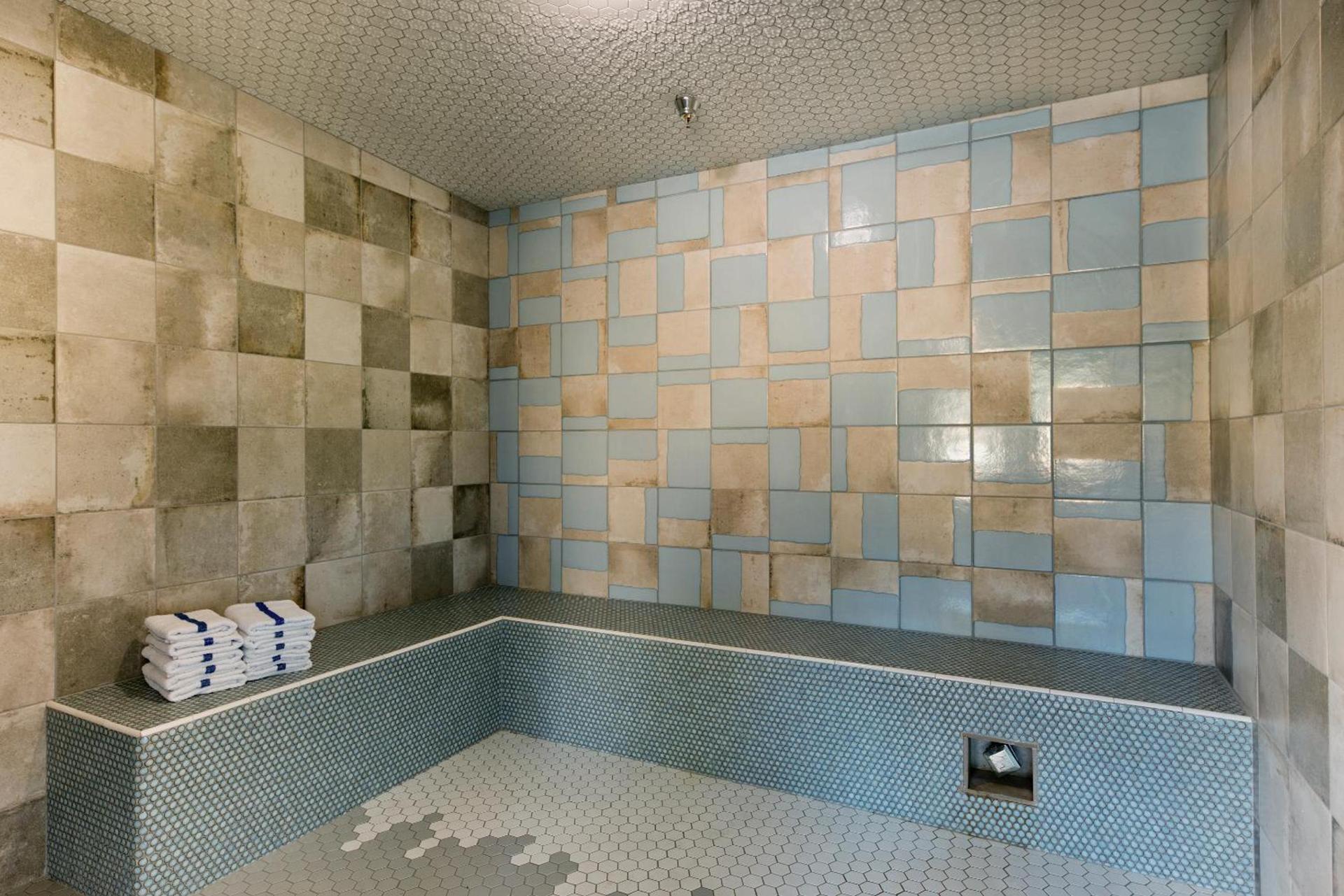 Oxford Suites Paso Robles photo 17