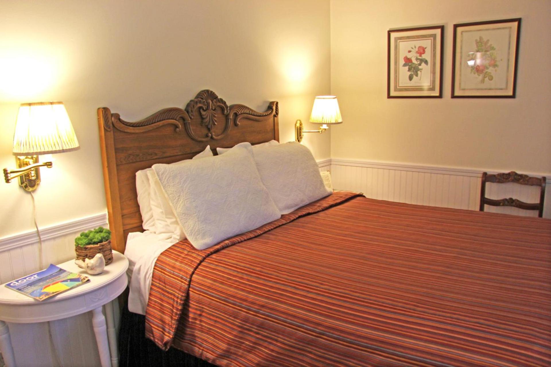 Eagle Harbor Inn photo 19