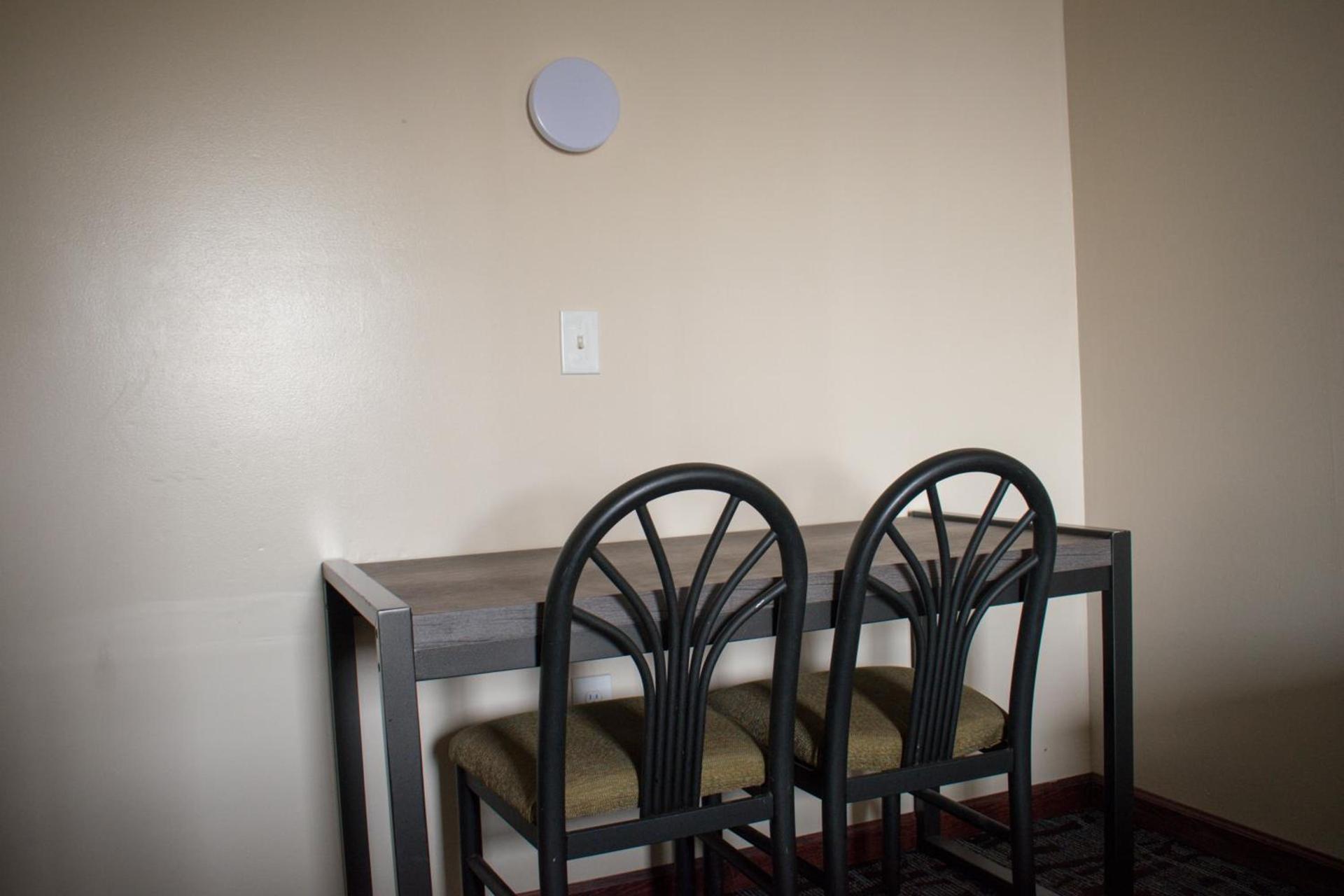 Inn of Lenoir Motor Lodge photo 12