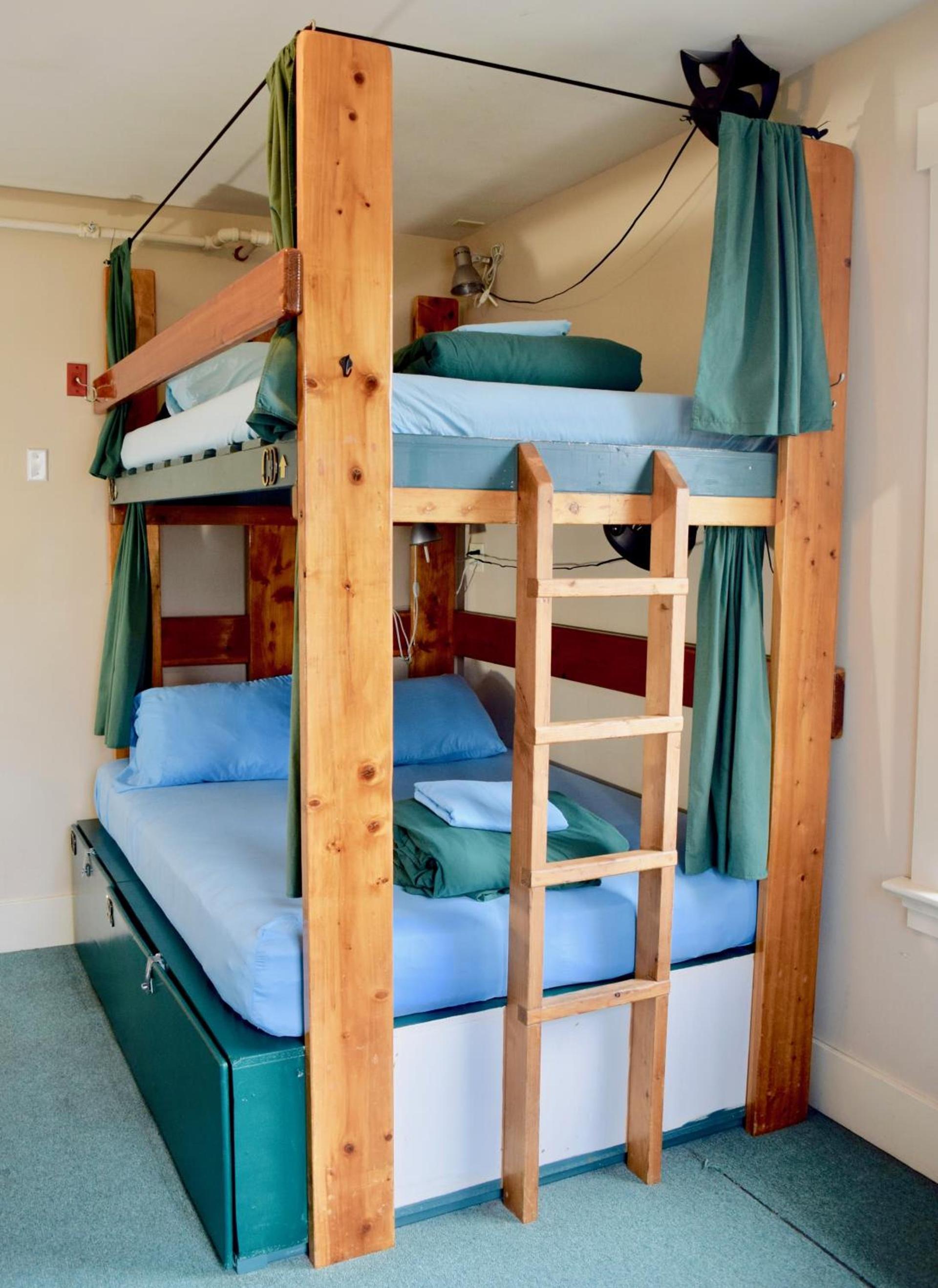 Green Tortoise Hostel Seattle photo 2