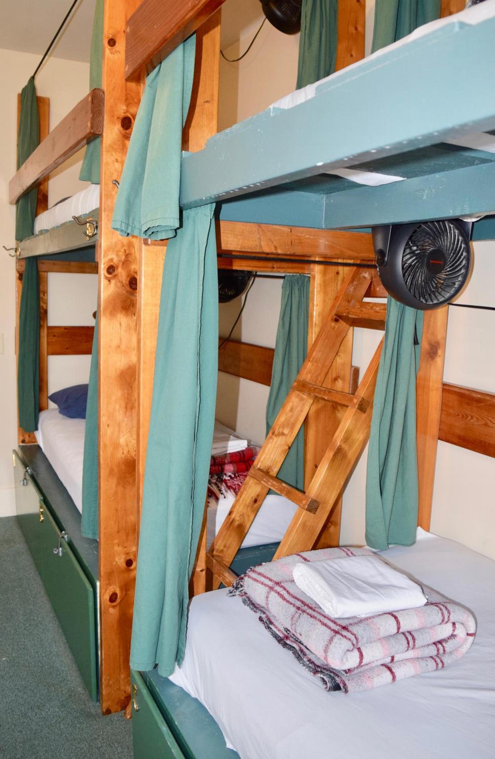 Green Tortoise Hostel Seattle photo 7
