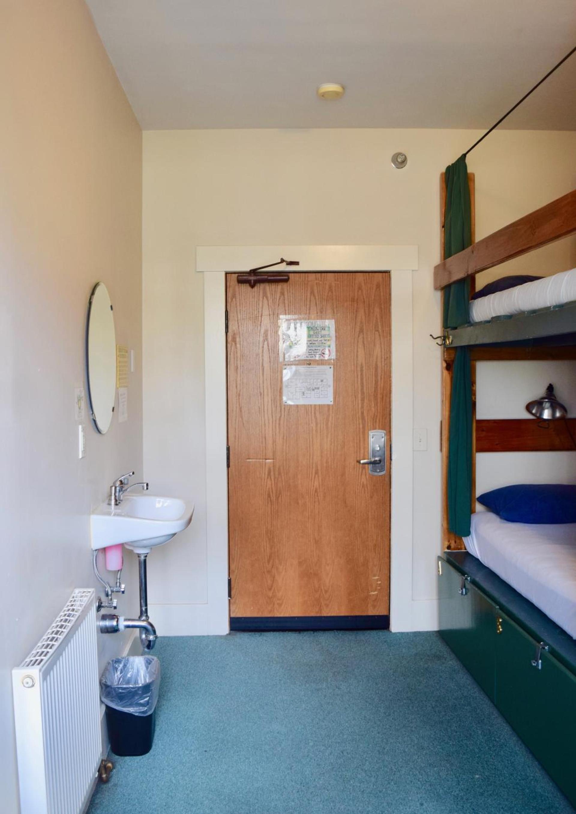 Green Tortoise Hostel Seattle photo 9