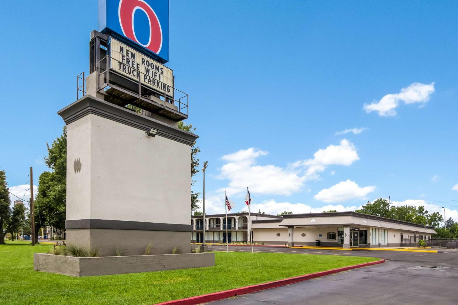 Motel 6 Groves, Tx photo 6