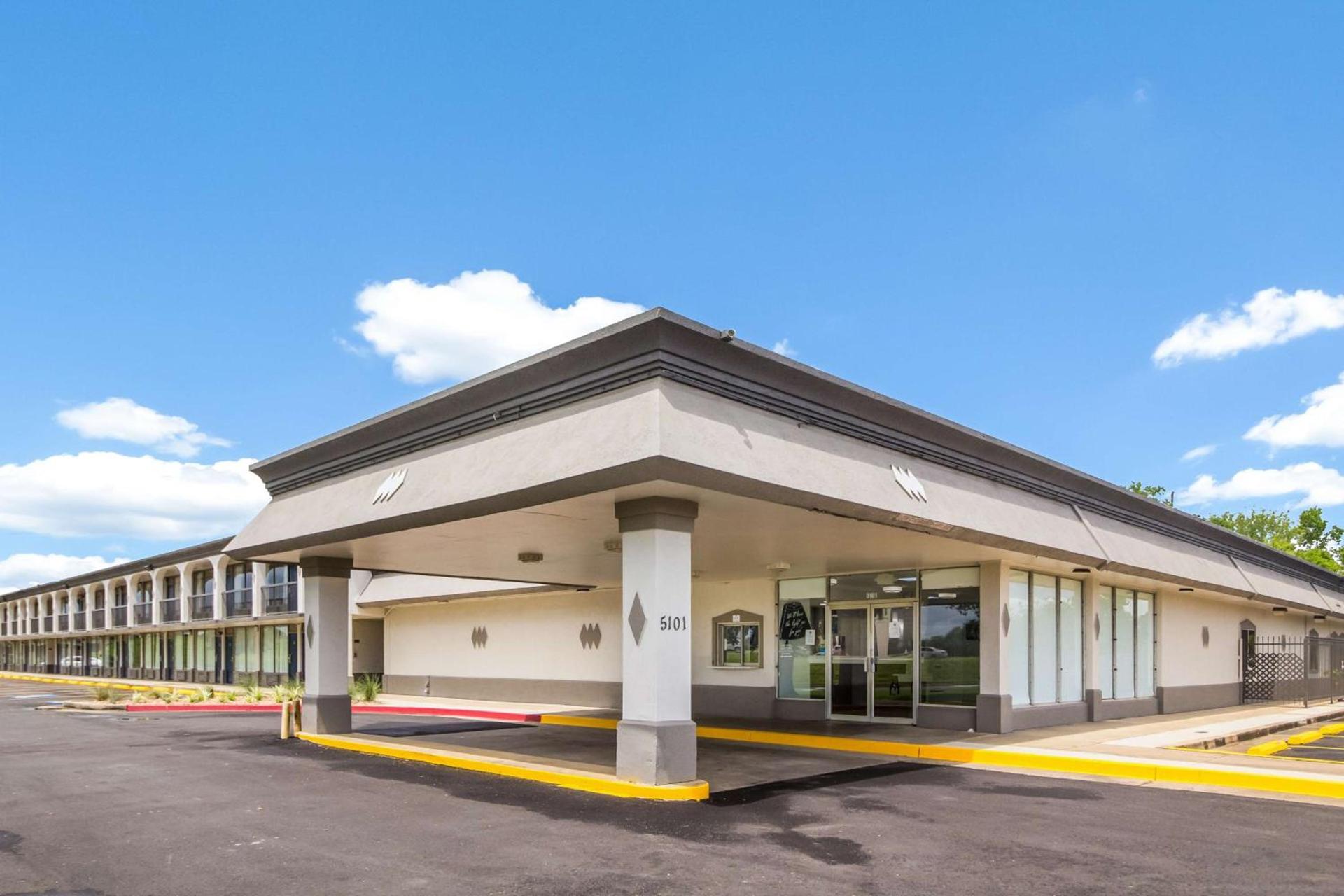 Motel 6 Groves, Tx photo 5