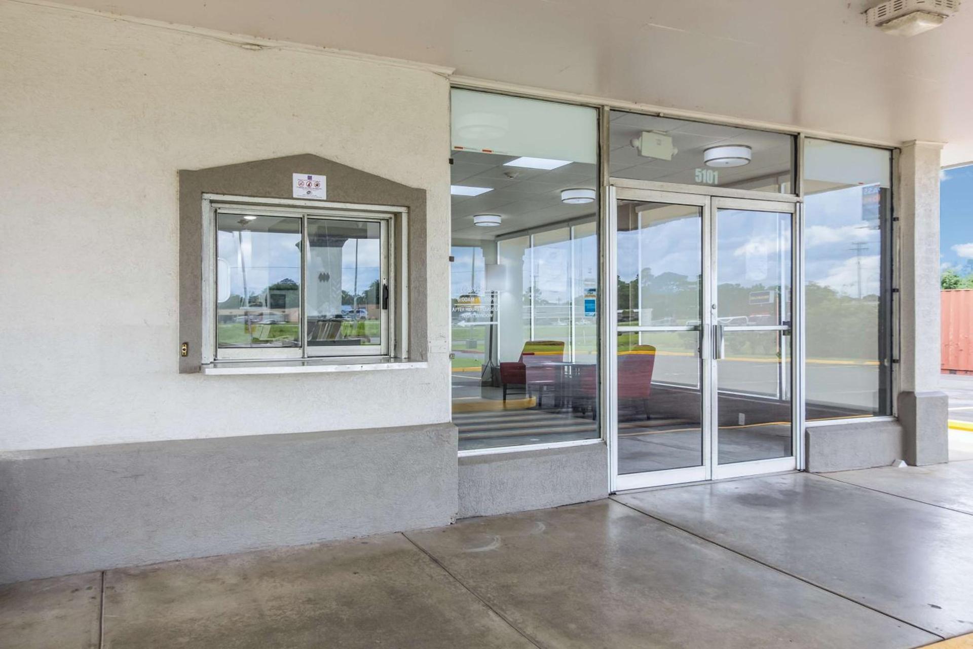 Motel 6 Groves, Tx photo 32