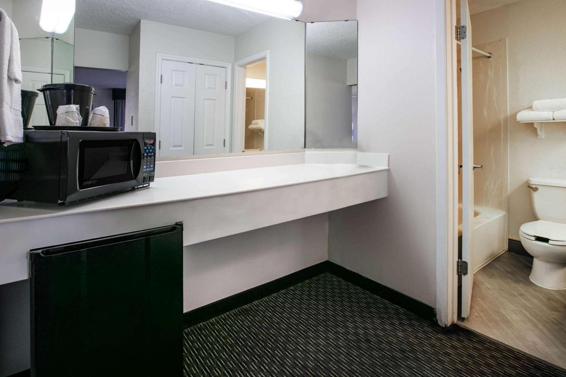 La Quinta Inn by Wyndham Dallas Uptown photo 62