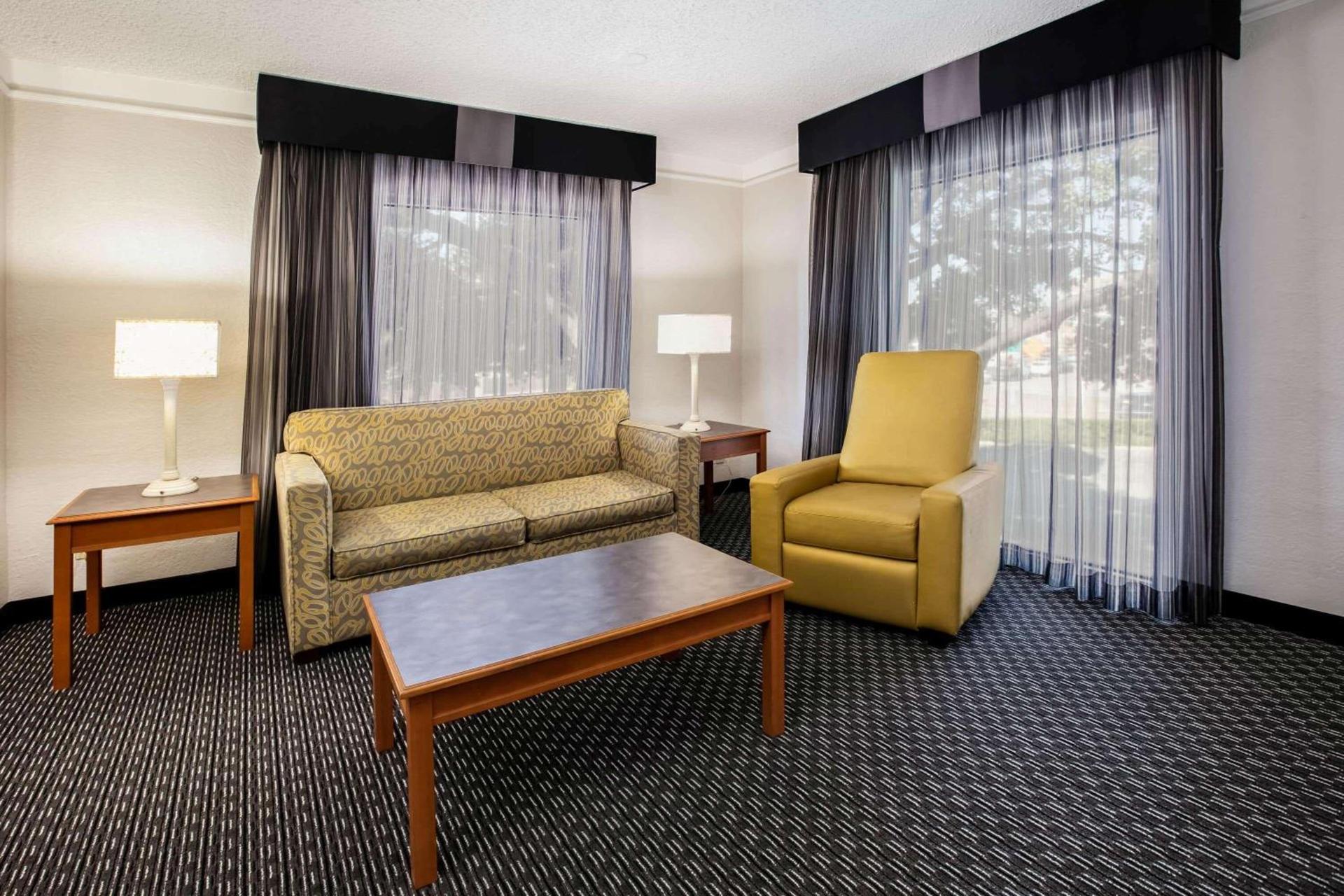 La Quinta Inn by Wyndham Dallas Uptown photo 77