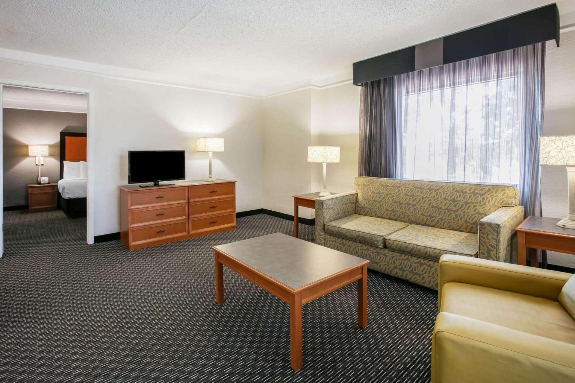 La Quinta Inn by Wyndham Dallas Uptown photo 78