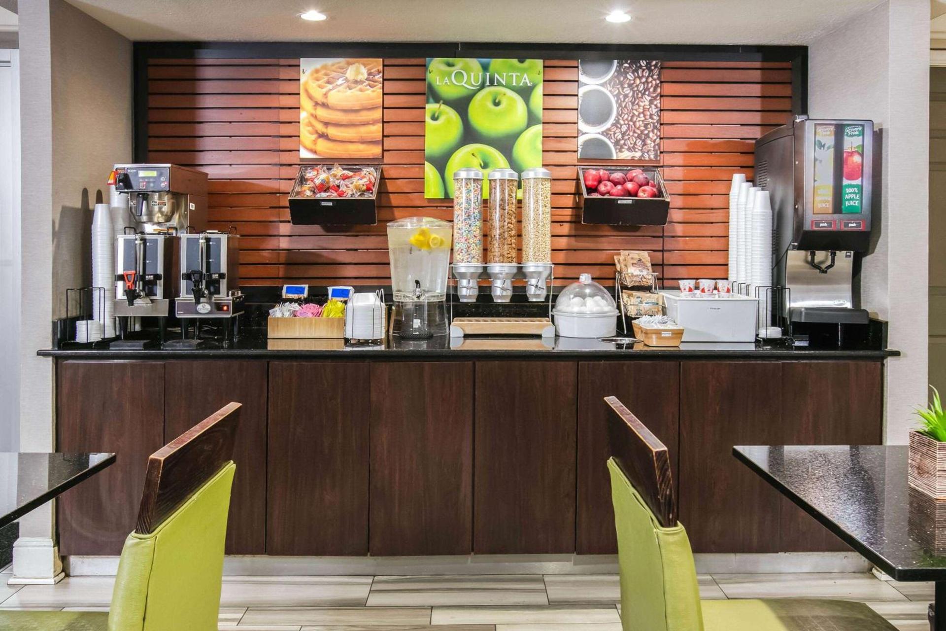 La Quinta Inn by Wyndham Dallas Uptown photo 87
