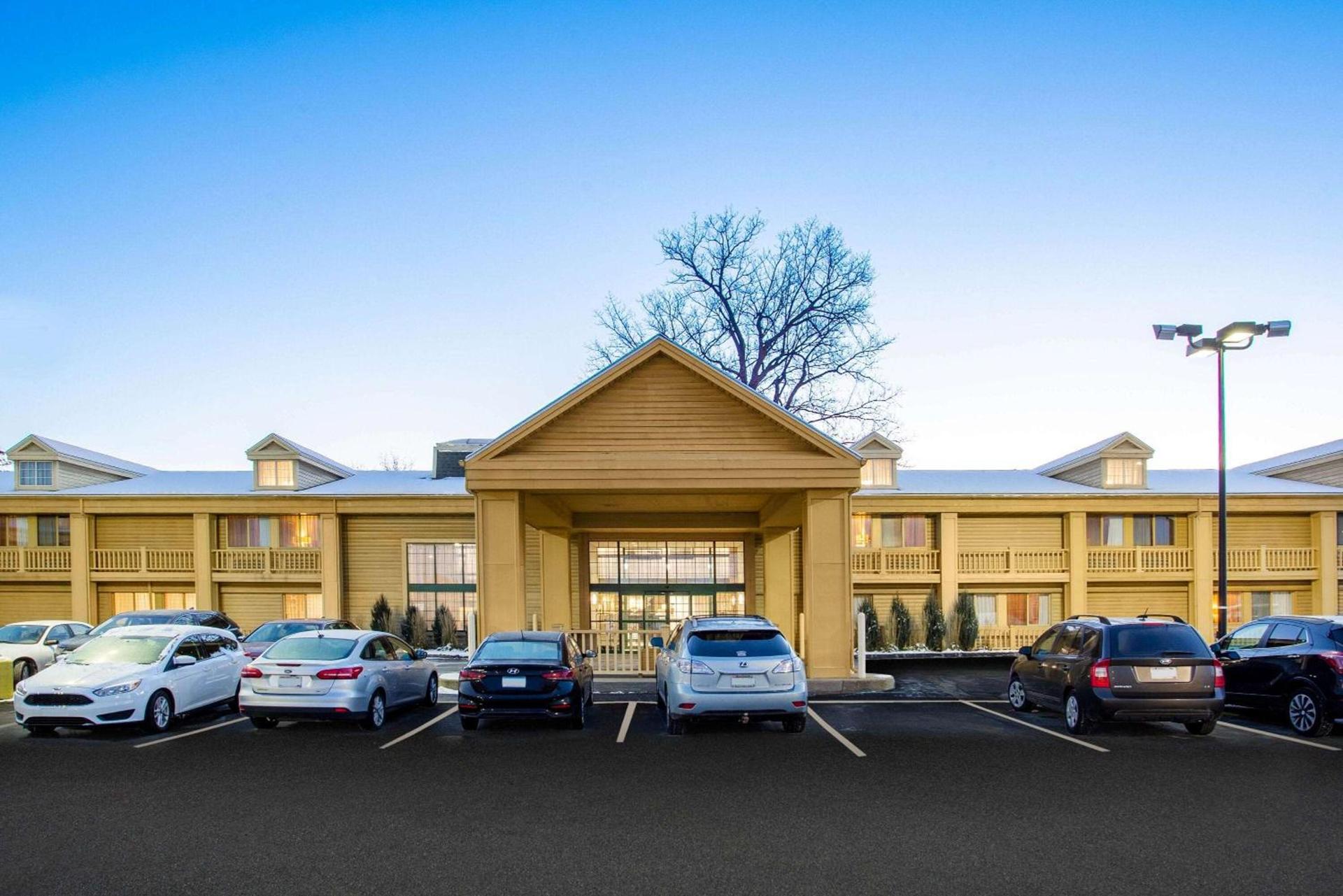 La Quinta Inn by Wyndham Oshkosh photo 27