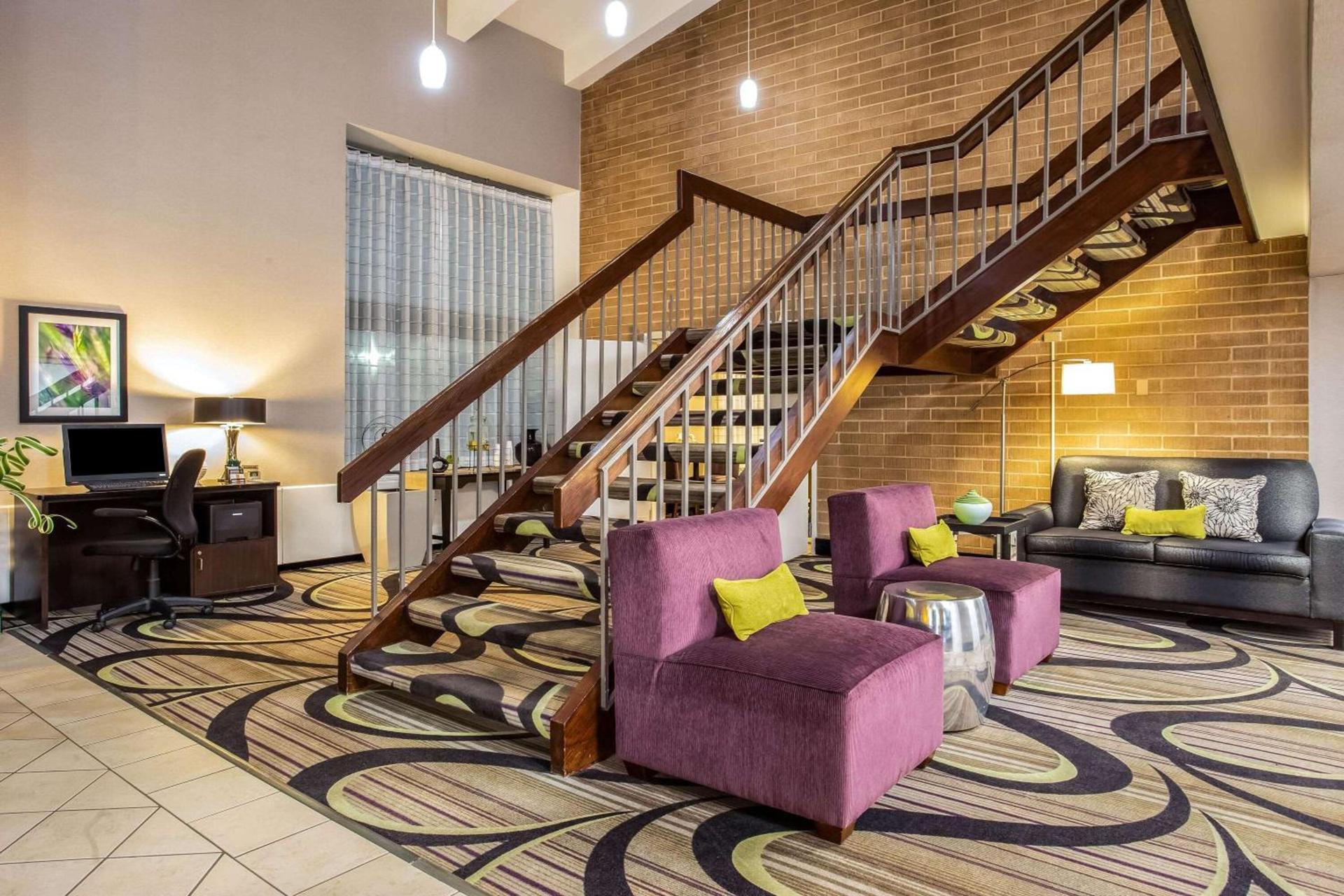 La Quinta Inn by Wyndham Oshkosh photo 29