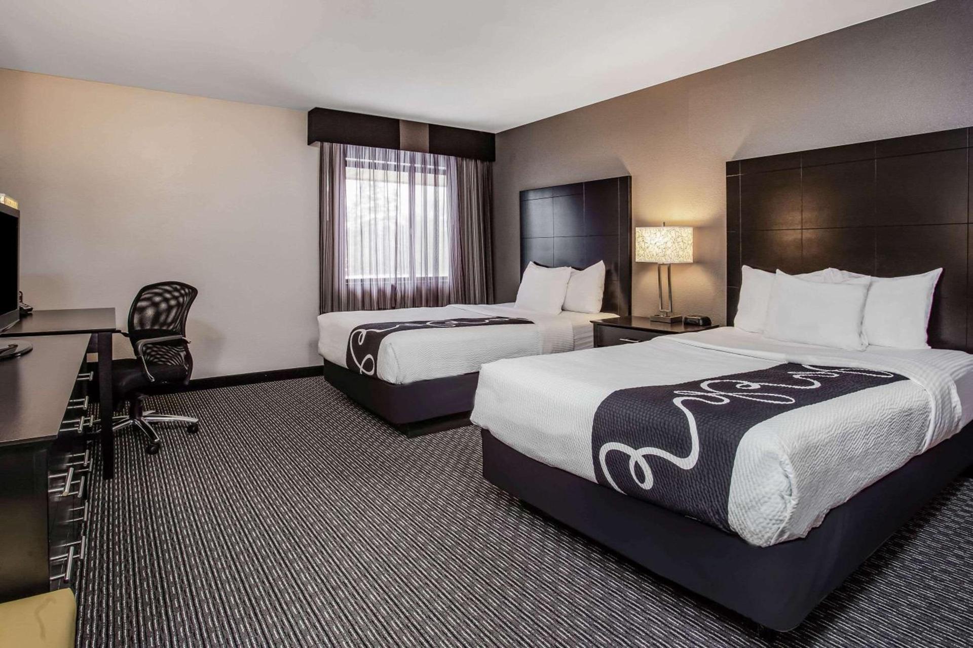 La Quinta Inn by Wyndham Oshkosh photo 41