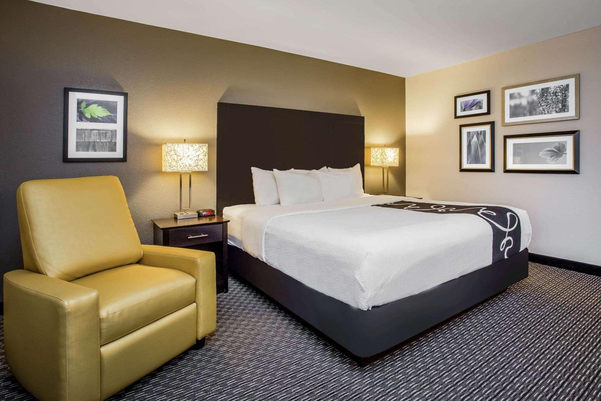 La Quinta Inn by Wyndham Oshkosh photo 42