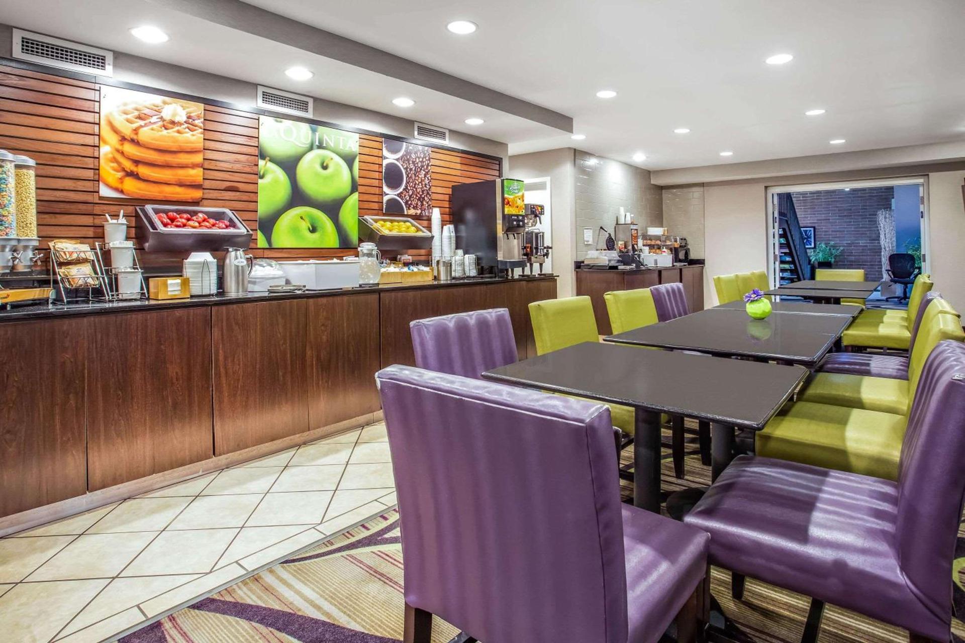 La Quinta Inn by Wyndham Oshkosh photo 48