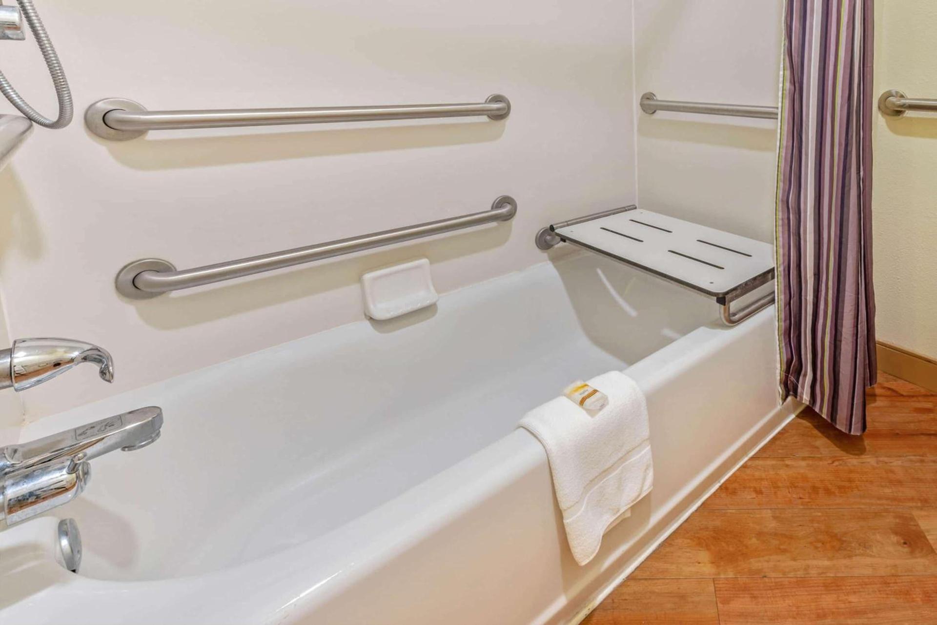 La Quinta by Wyndham Tampa Brandon West photo 10