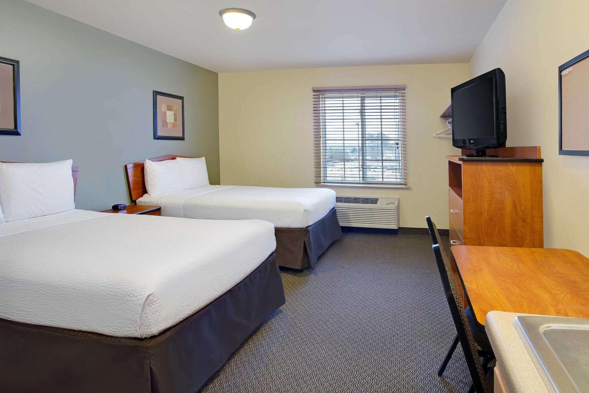 WoodSpring Suites Raleigh Northeast Wake Forest photo 8