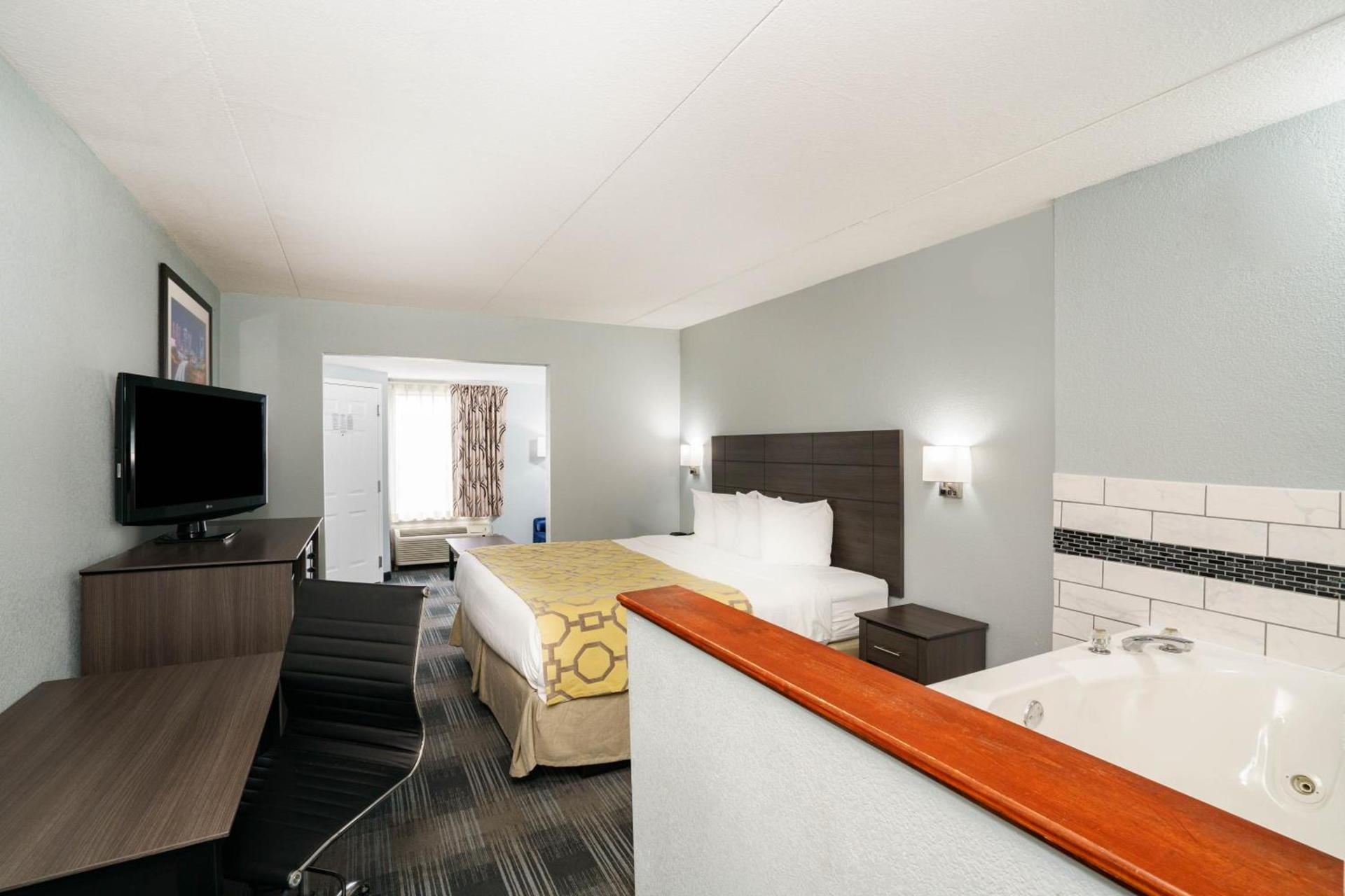Baymont by Wyndham Gallatin photo 20