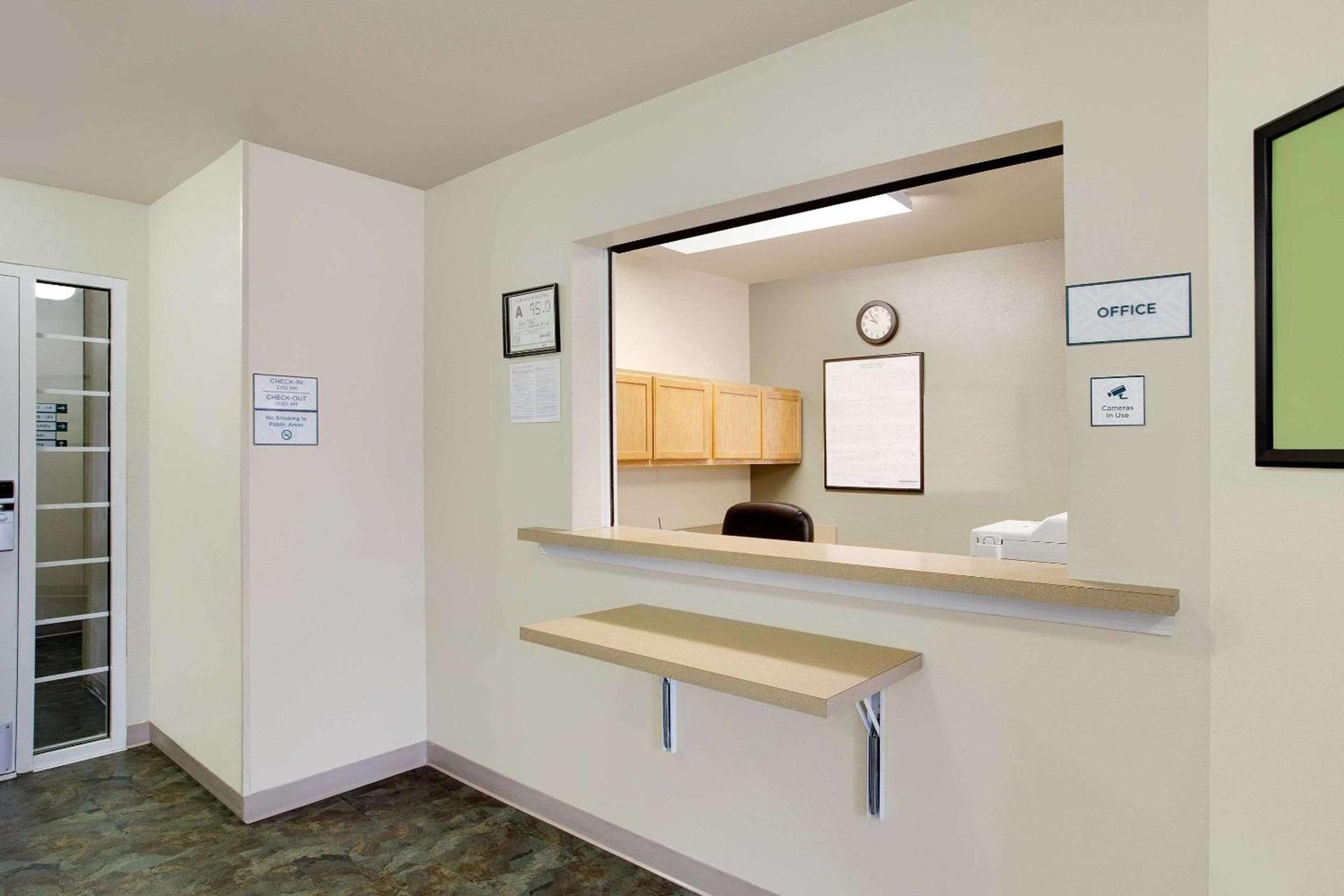 WoodSpring Suites Raleigh Northeast Wake Forest photo 3