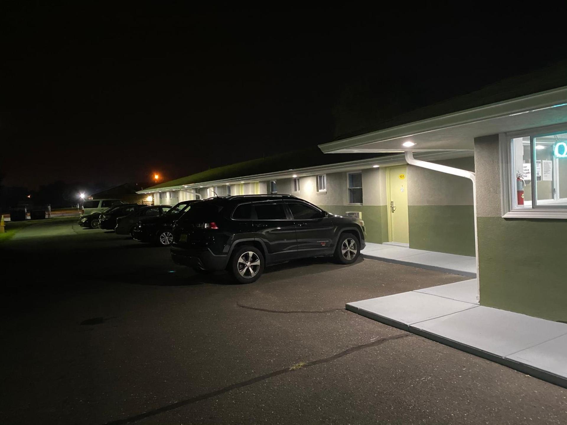 Red Carpet Inn & Suites Wrightstown photo 17