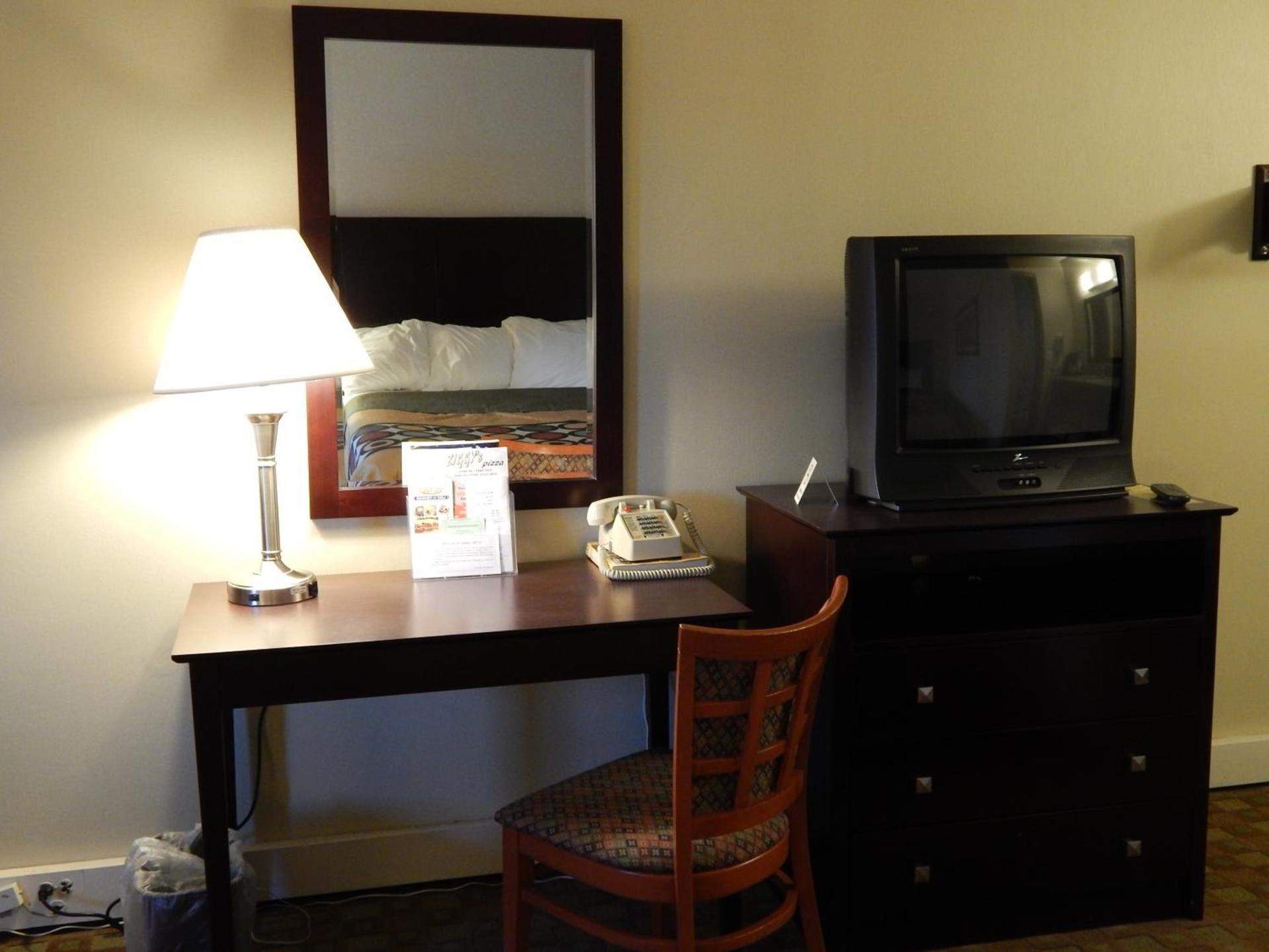Super 8 by Wyndham White River Junction photo 29