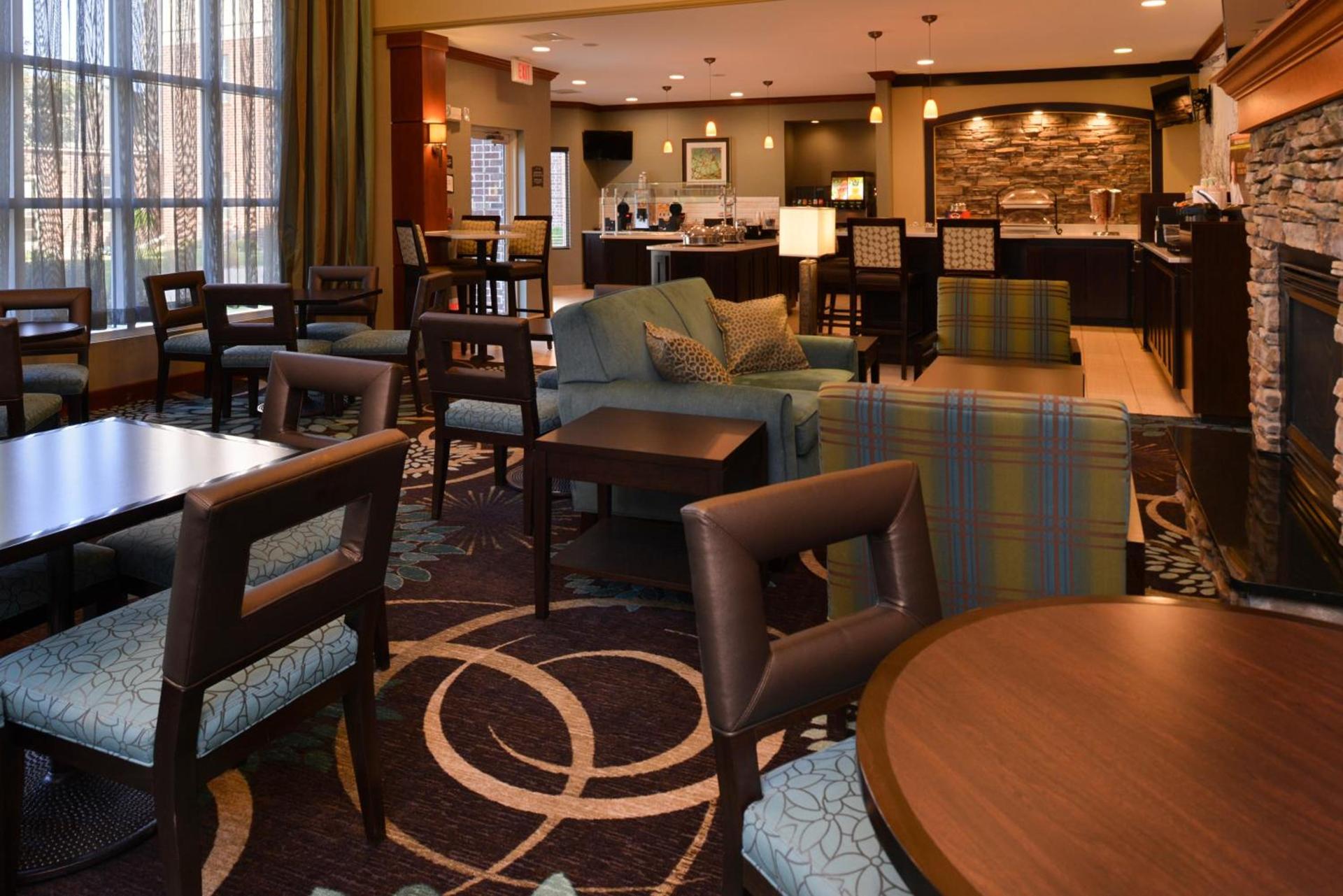 Staybridge Suites Sioux Falls at Empire Mall by IHG photo 36