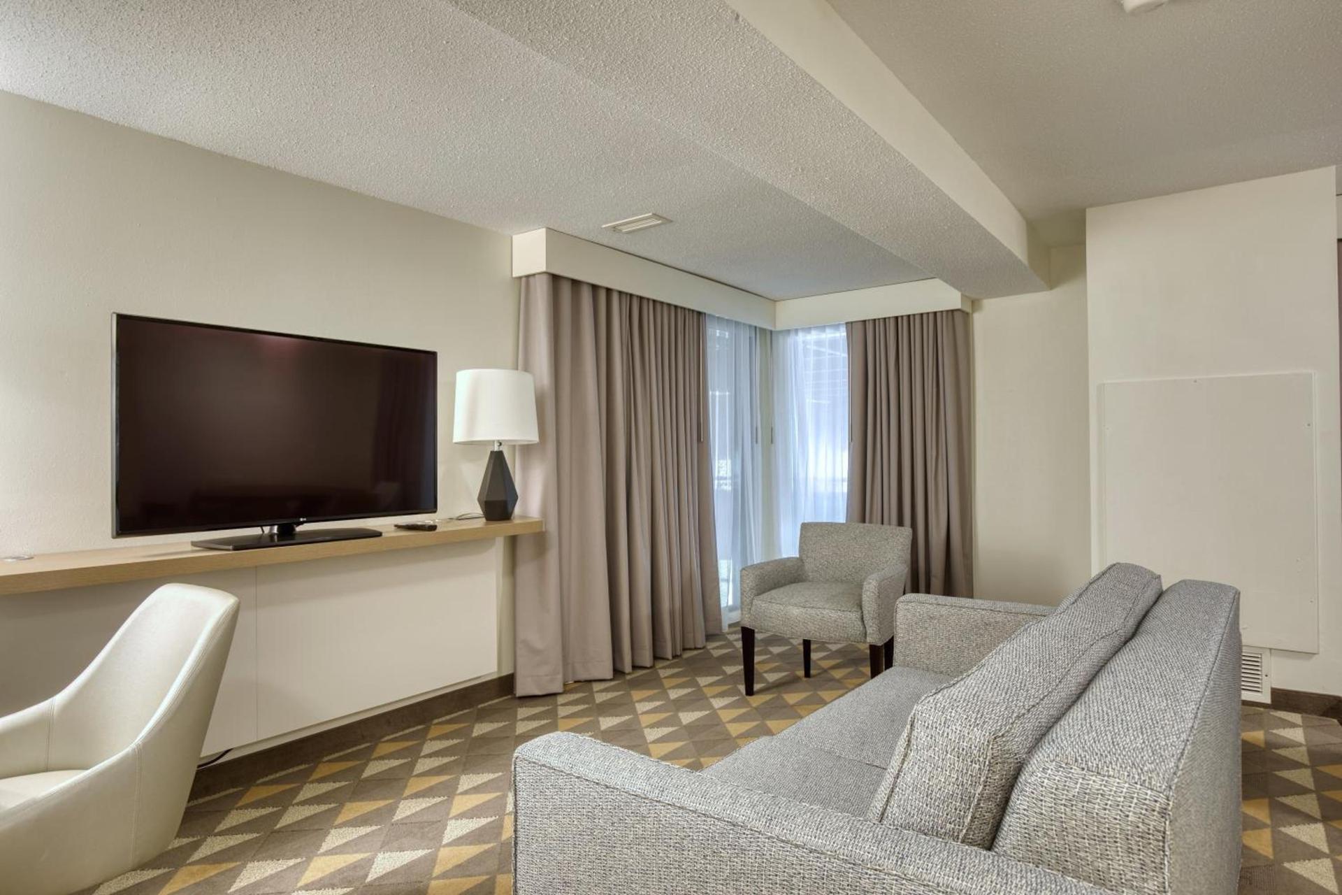 Holiday Inn Hotel & Suites Madison West - Middleton by IHG photo 73
