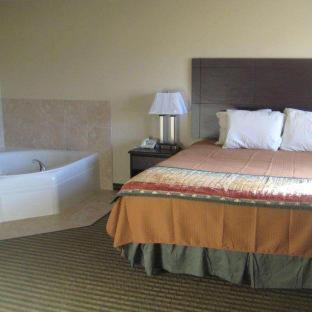 Bowman Inn and Suites photo 34