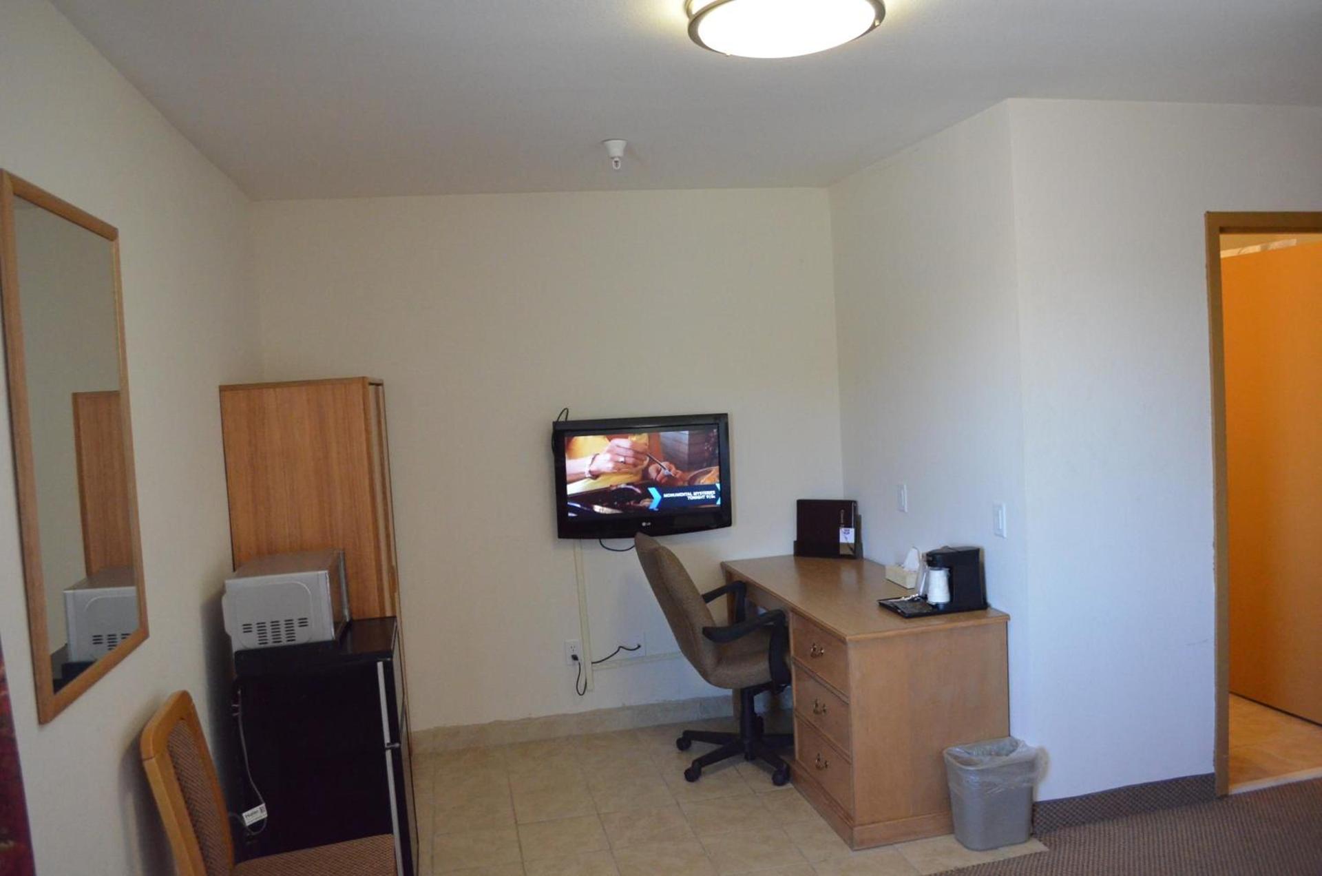 Knights Inn Quincy photo 13