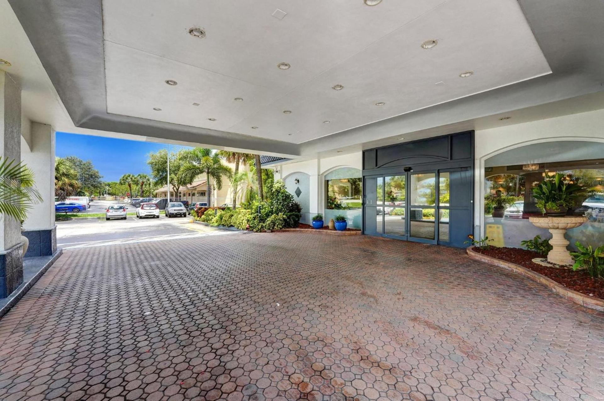 Plaza Hotel Fort Lauderdale photo 8