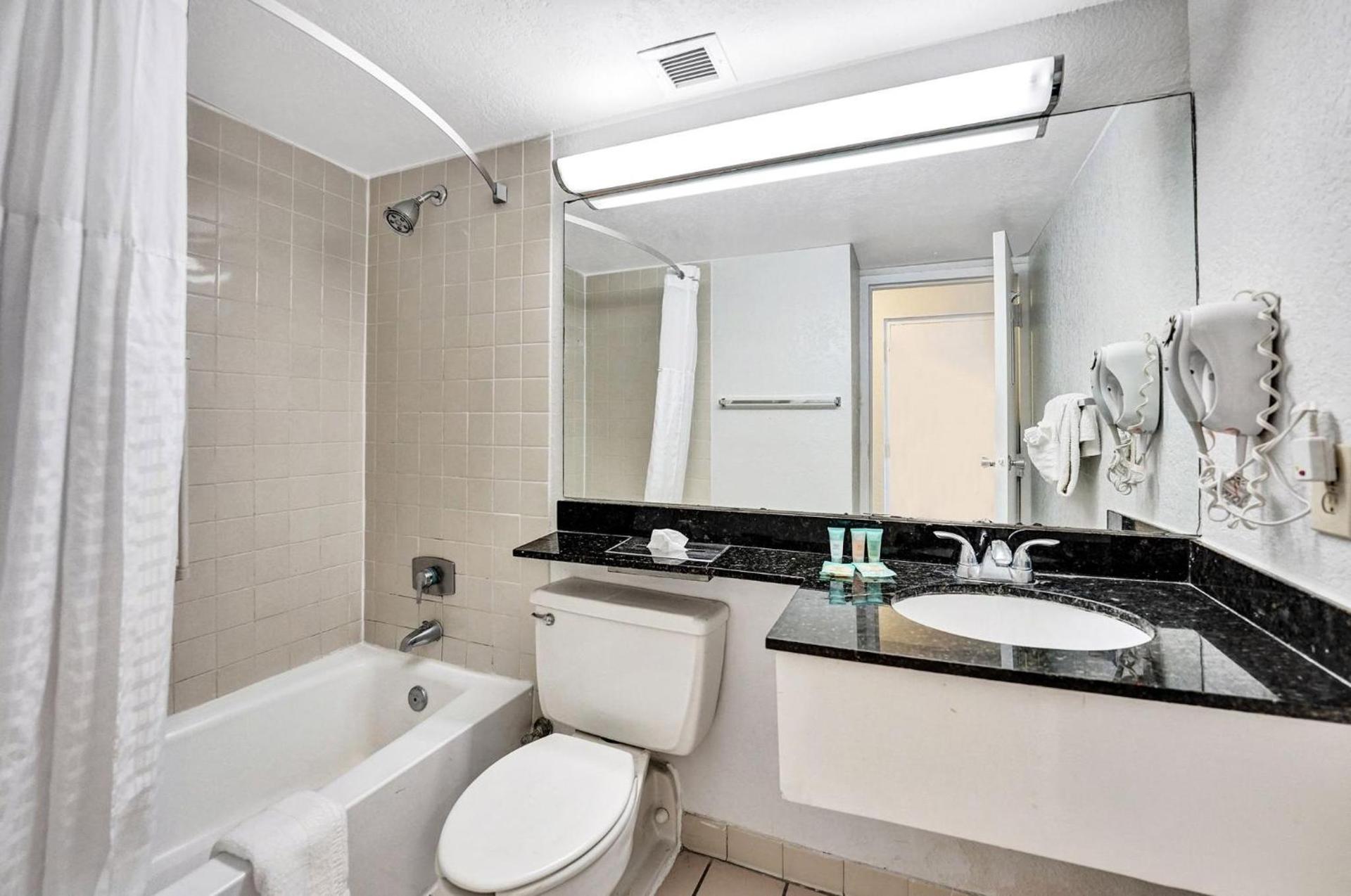 Plaza Hotel Fort Lauderdale photo 51