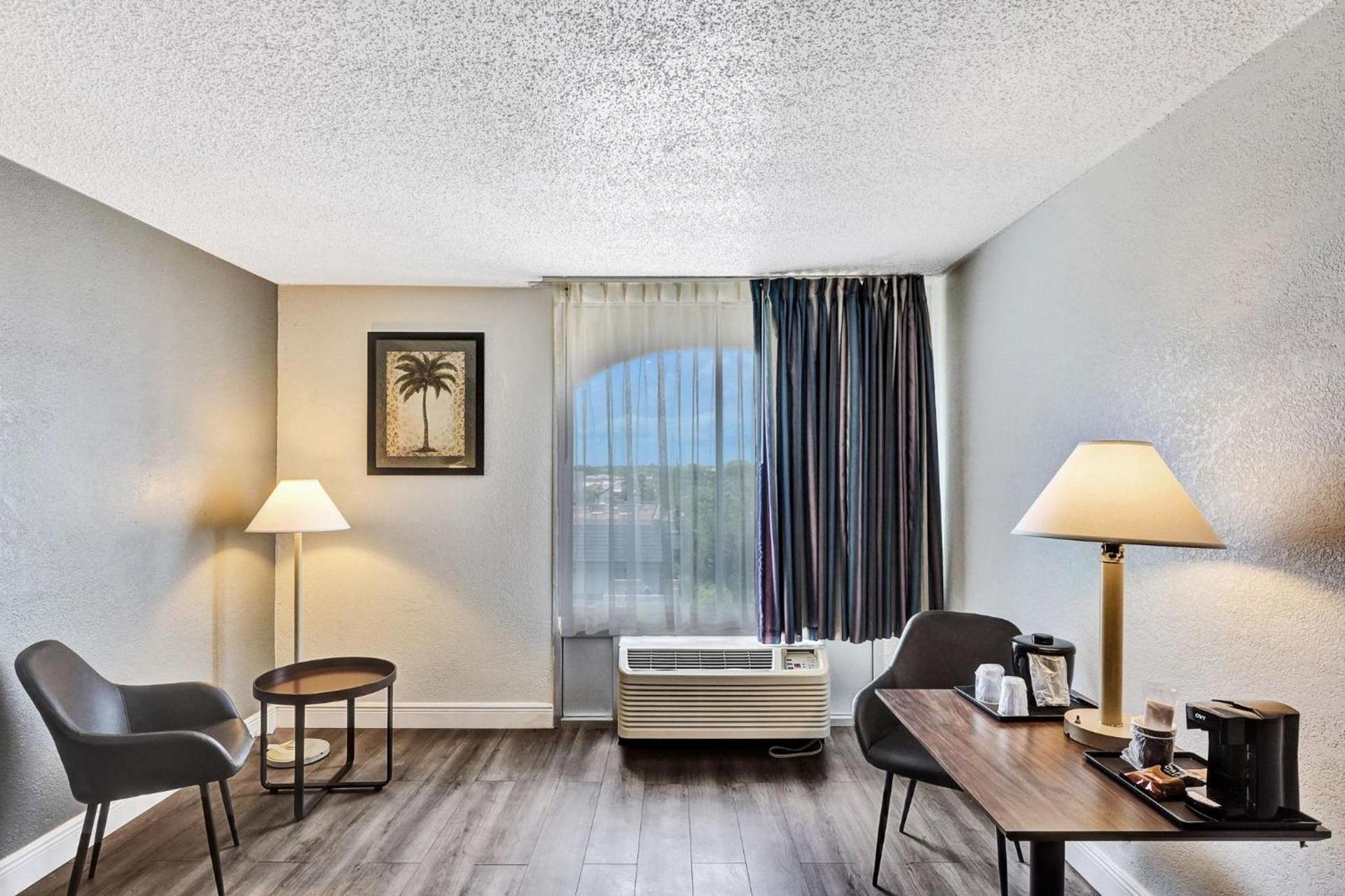 Plaza Hotel Fort Lauderdale photo 47