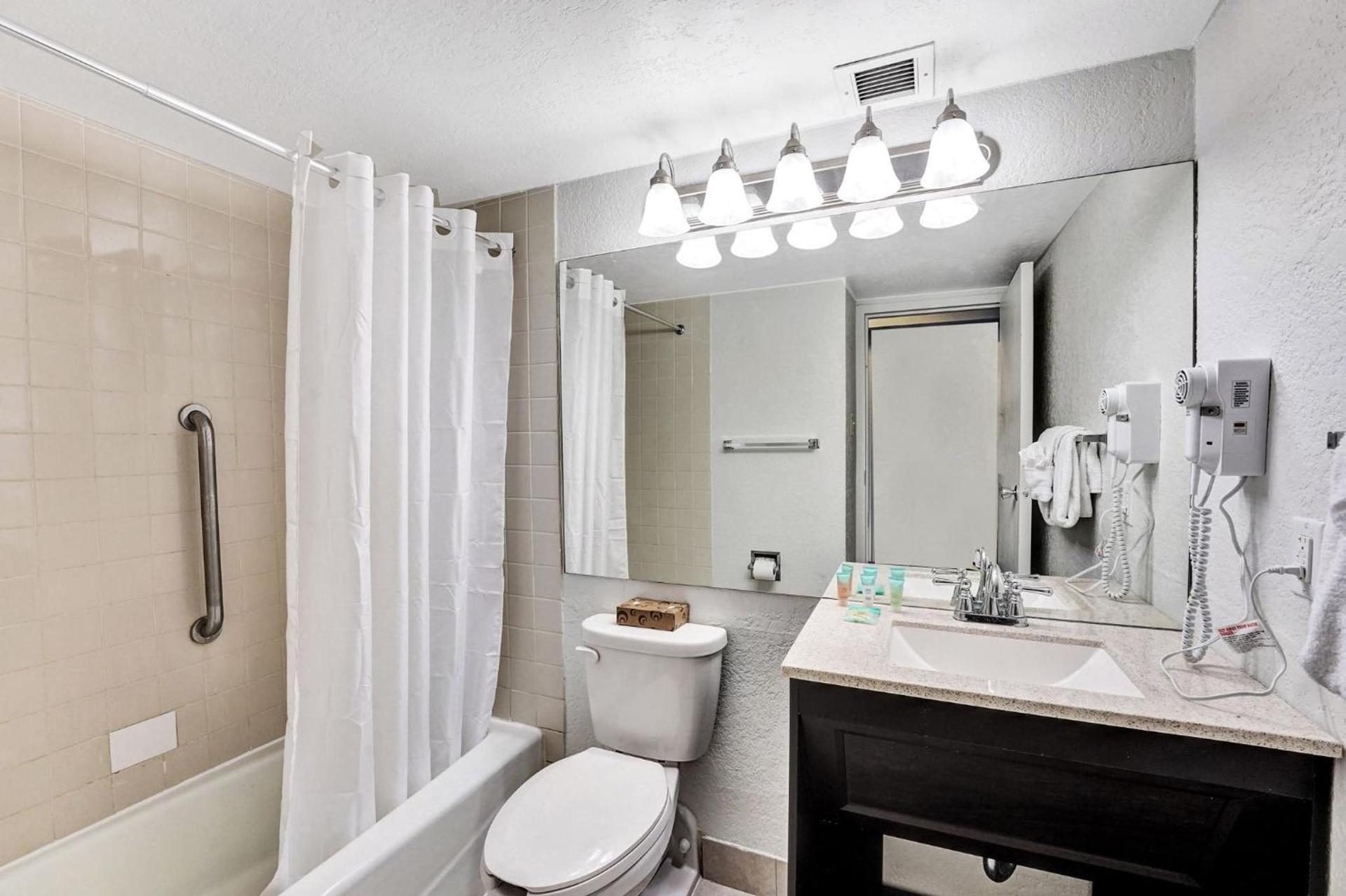 Plaza Hotel Fort Lauderdale photo 59