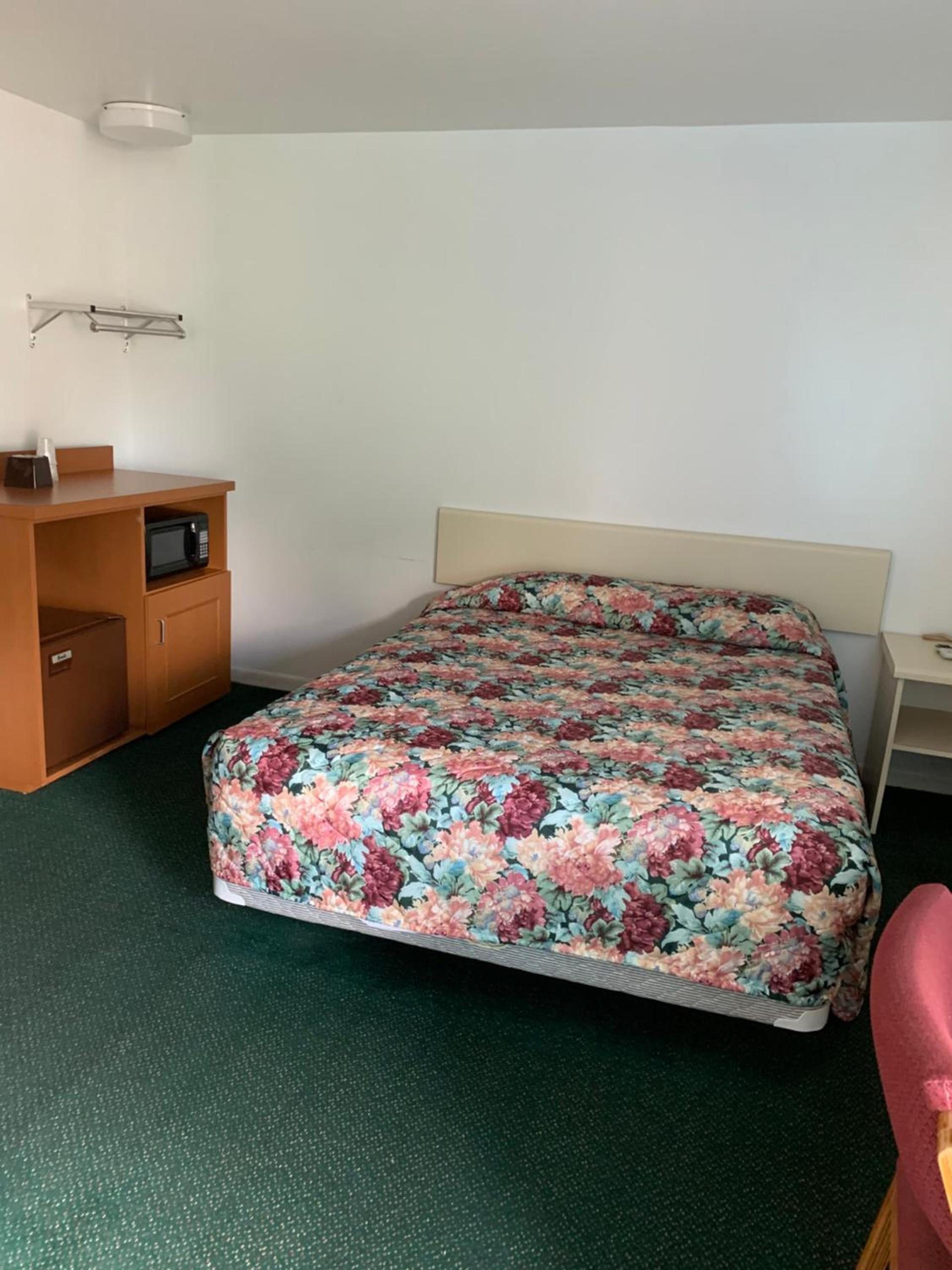 Boone trail inn photo 18