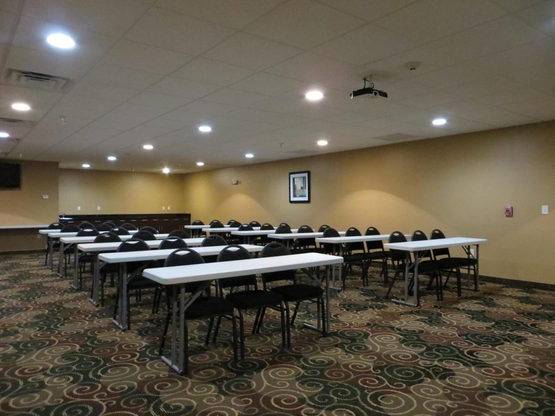 Cobblestone Inn & Suites - Harper photo 22