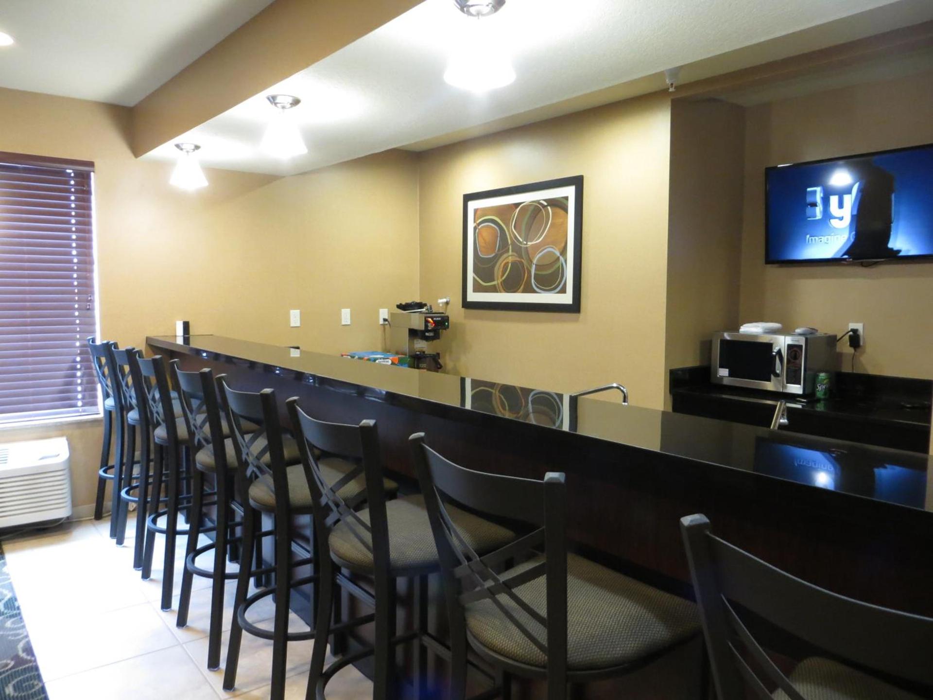 Cobblestone Inn & Suites - Harper photo 18