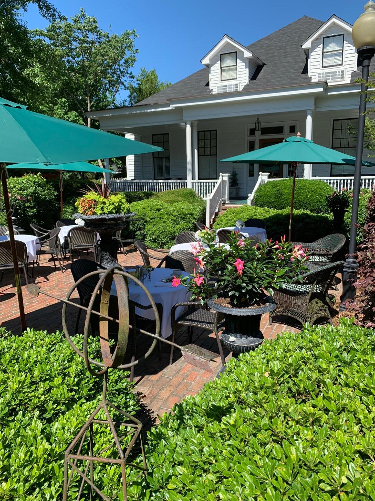1842 Inn photo 21